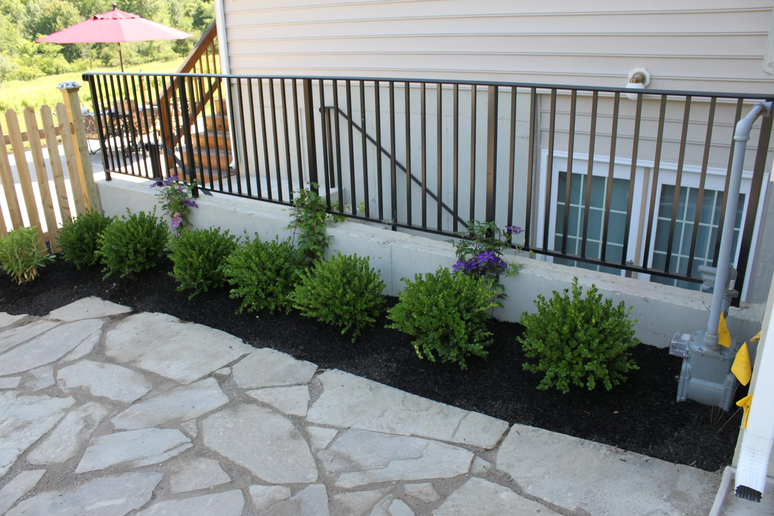 NEW-Pool-Pondscapes-Bracket 3-2-11.JPG