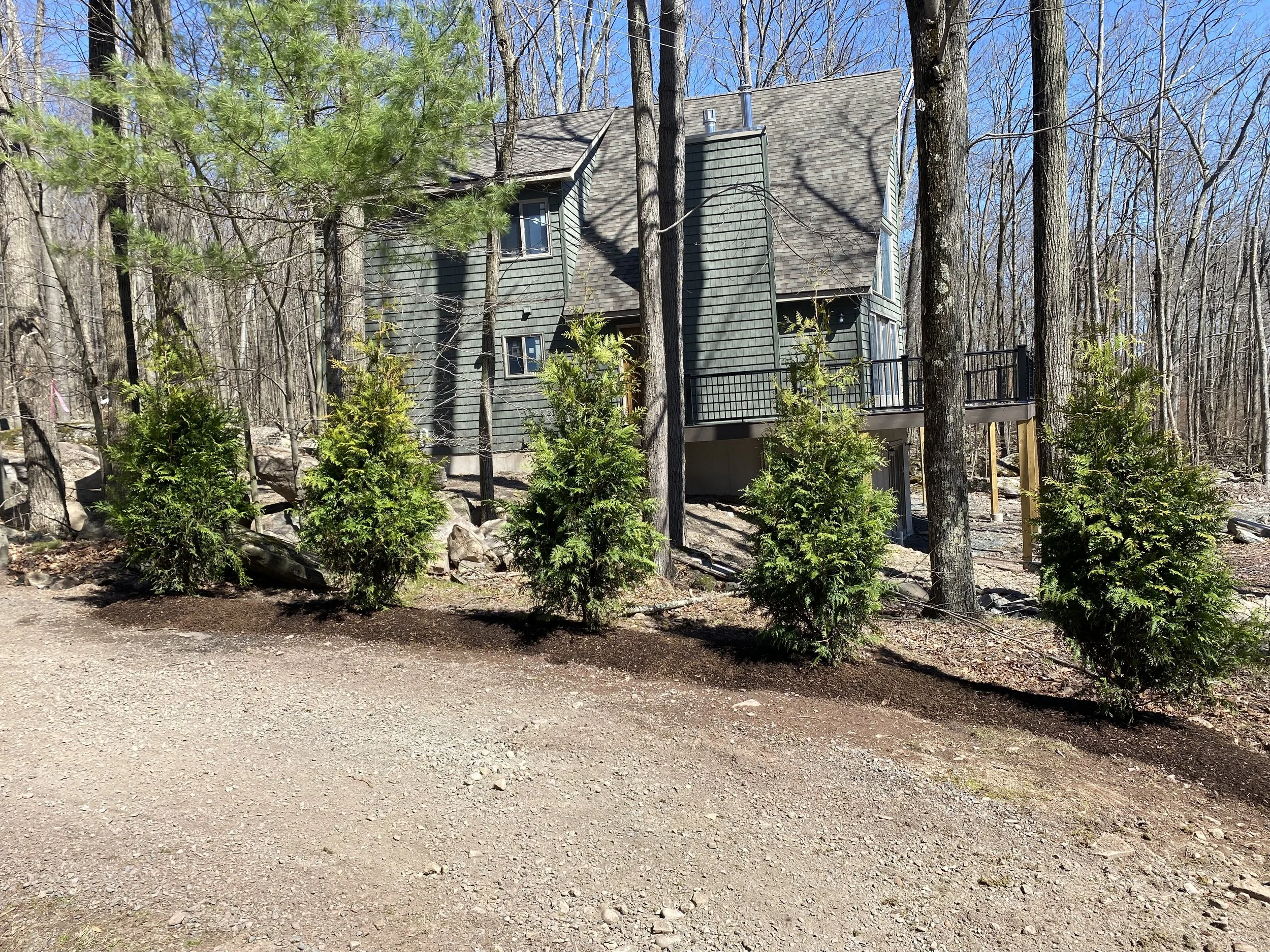 NEW-Property-Border Screenings-Bracket 1-4-3.jpg