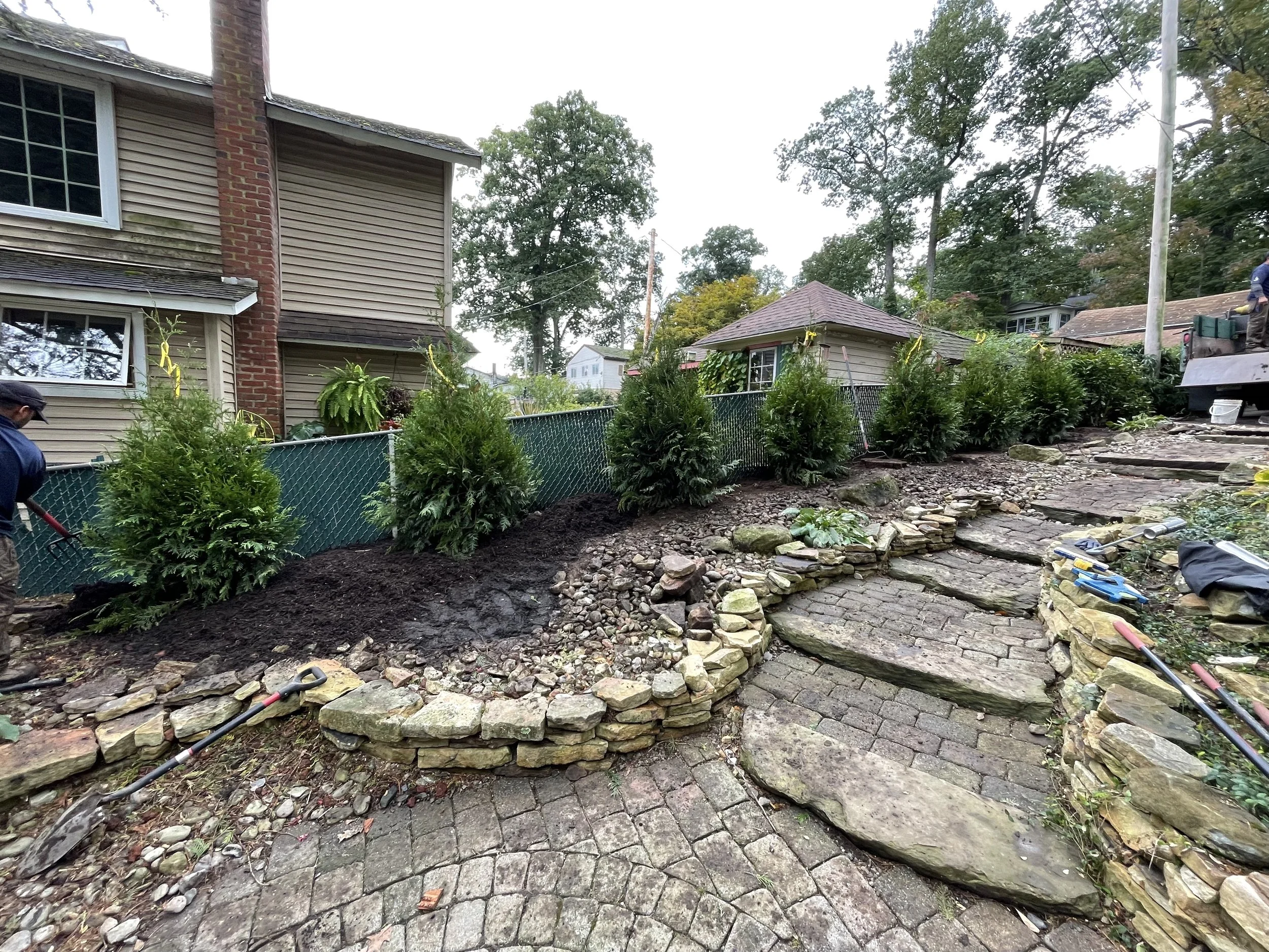 NEW-Property-Border Screenings-Bracket 2-3-2.jpg