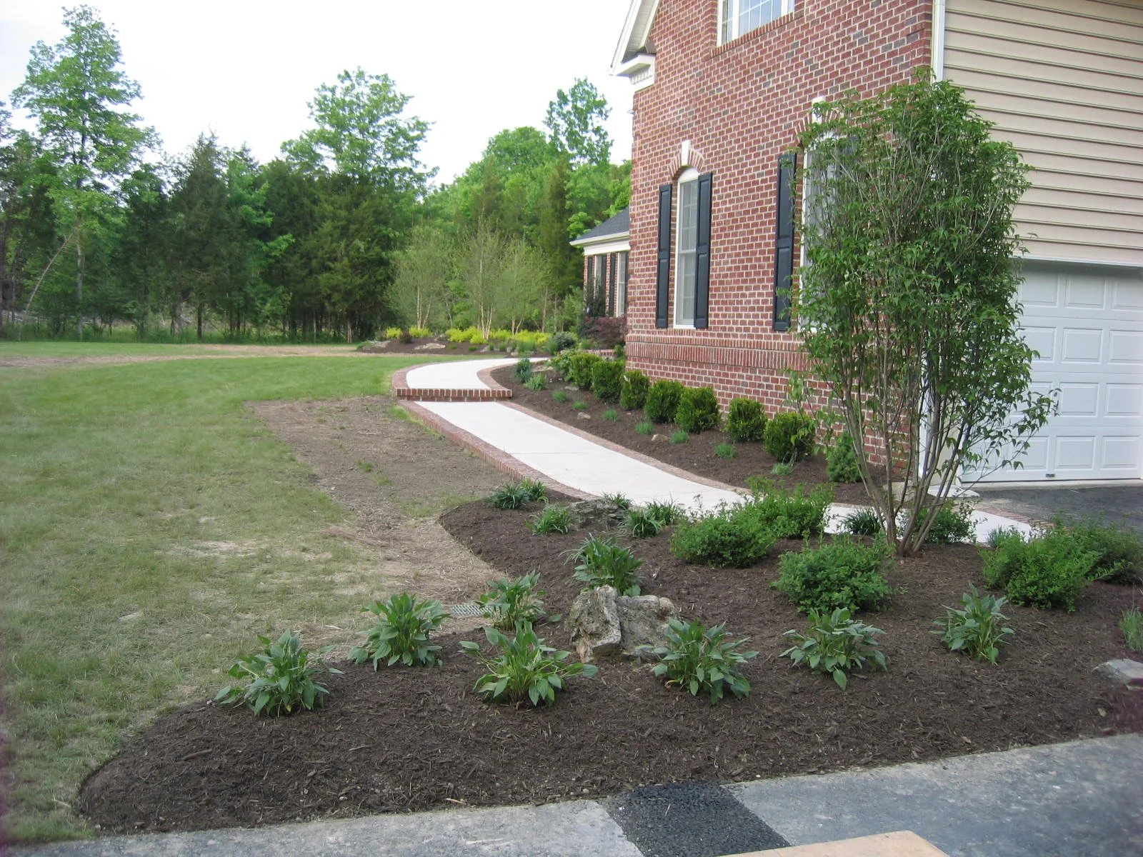 front yard bracket 44-12NPFYB4.jpg