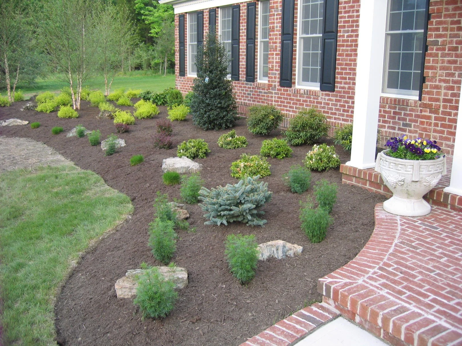 front yard bracket 44-11NPFYB4.jpg