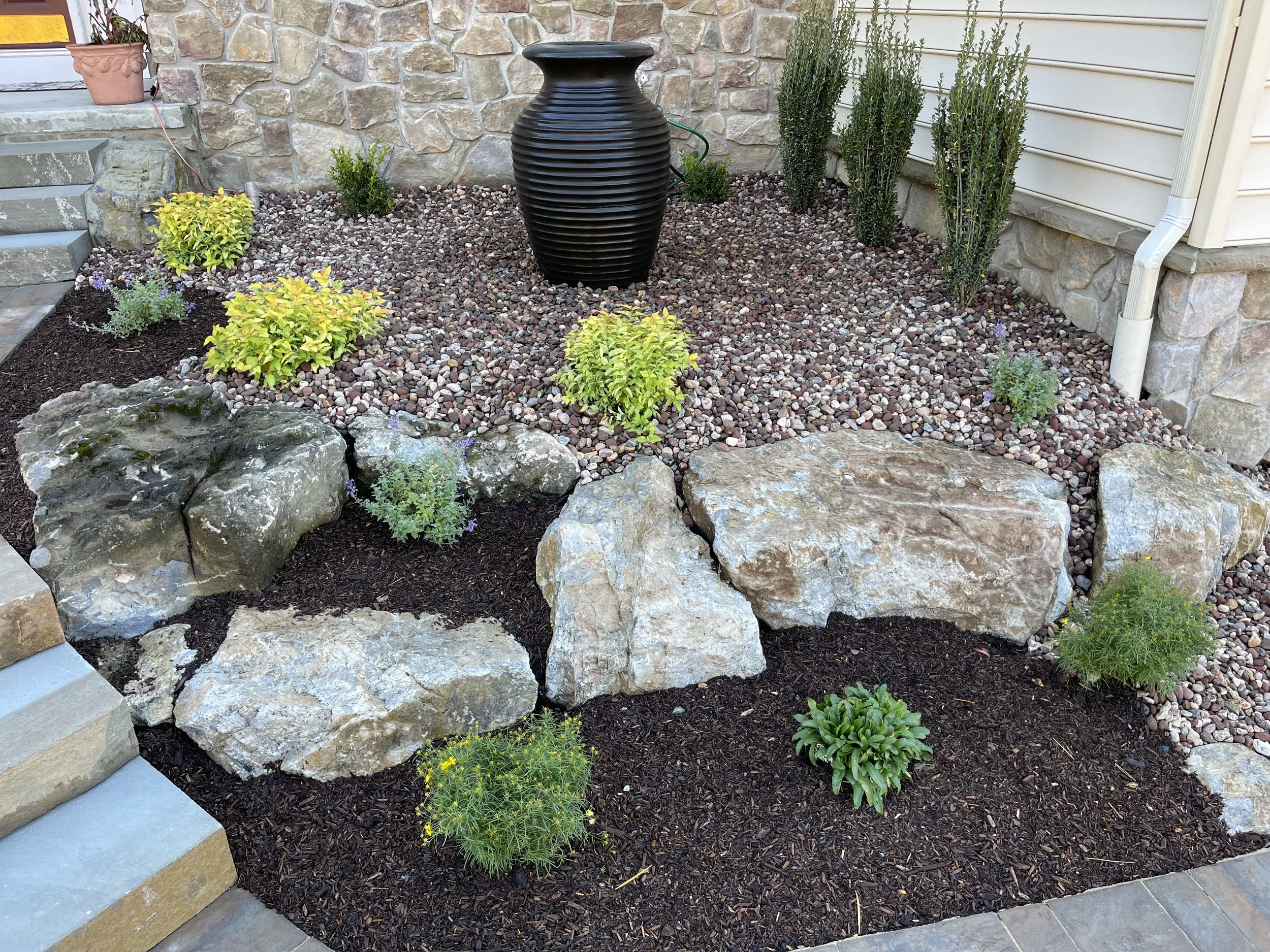 front yard bracket 31-4NPFYB3.jpg