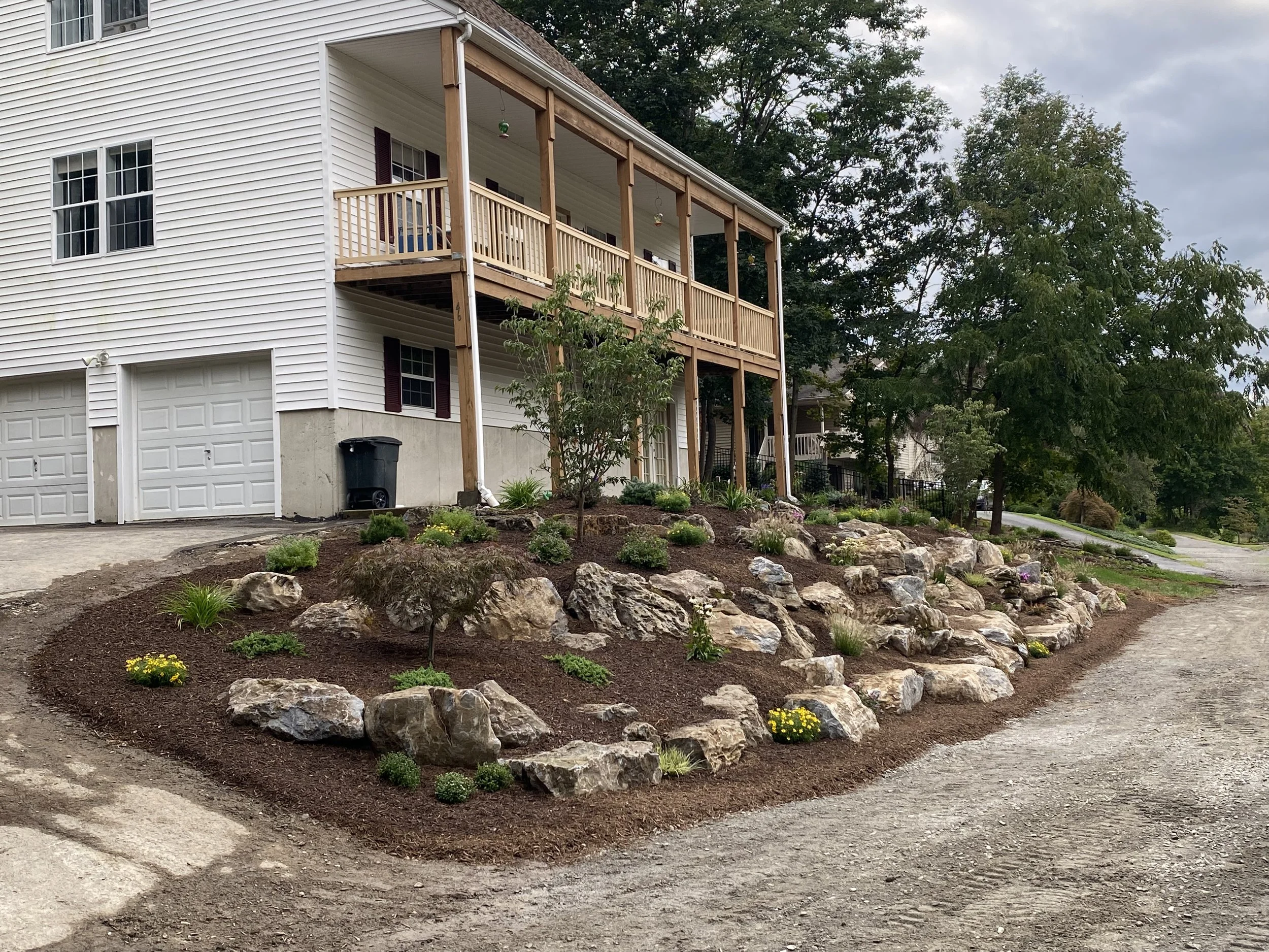 front yard bracket 32-10NPFYB3.jpg