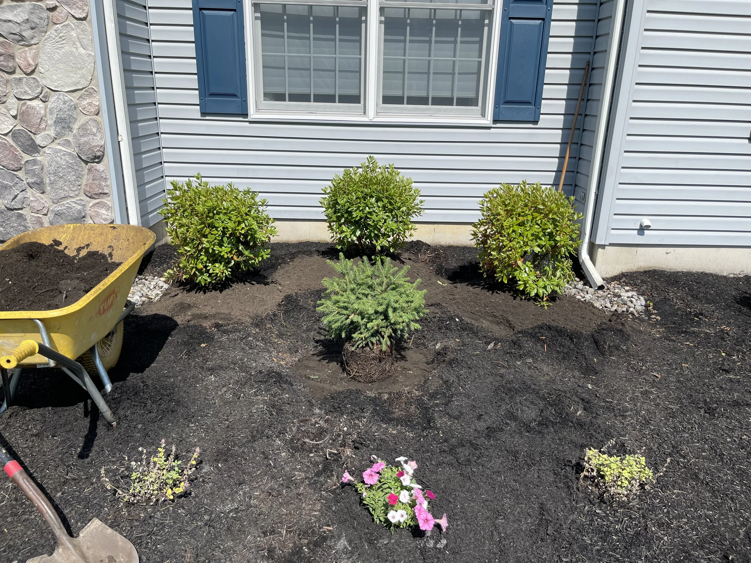 front yard bracket 33-3NPFYB3.jpg