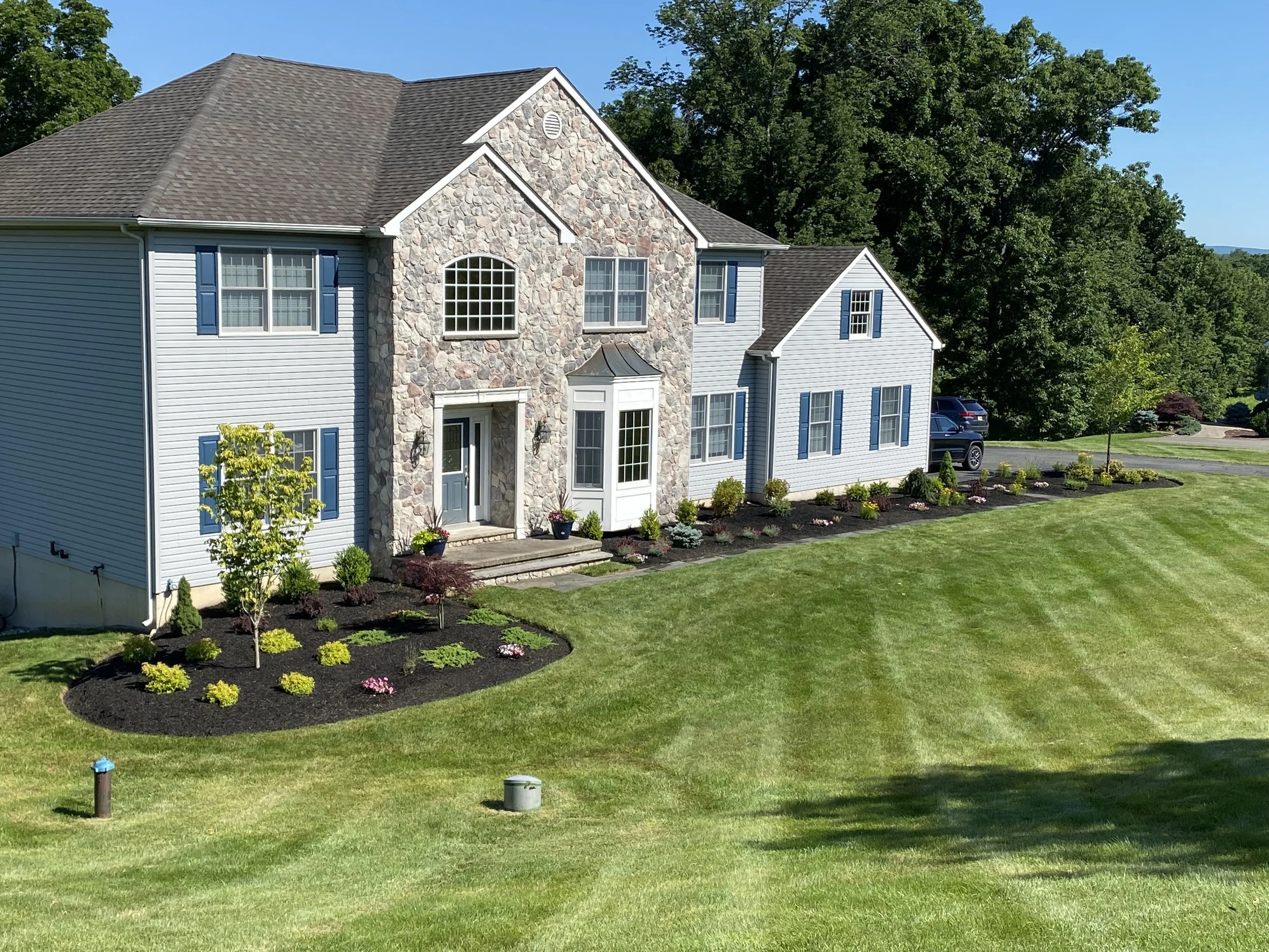 front yard bracket 33-5NPFYB3.jpg