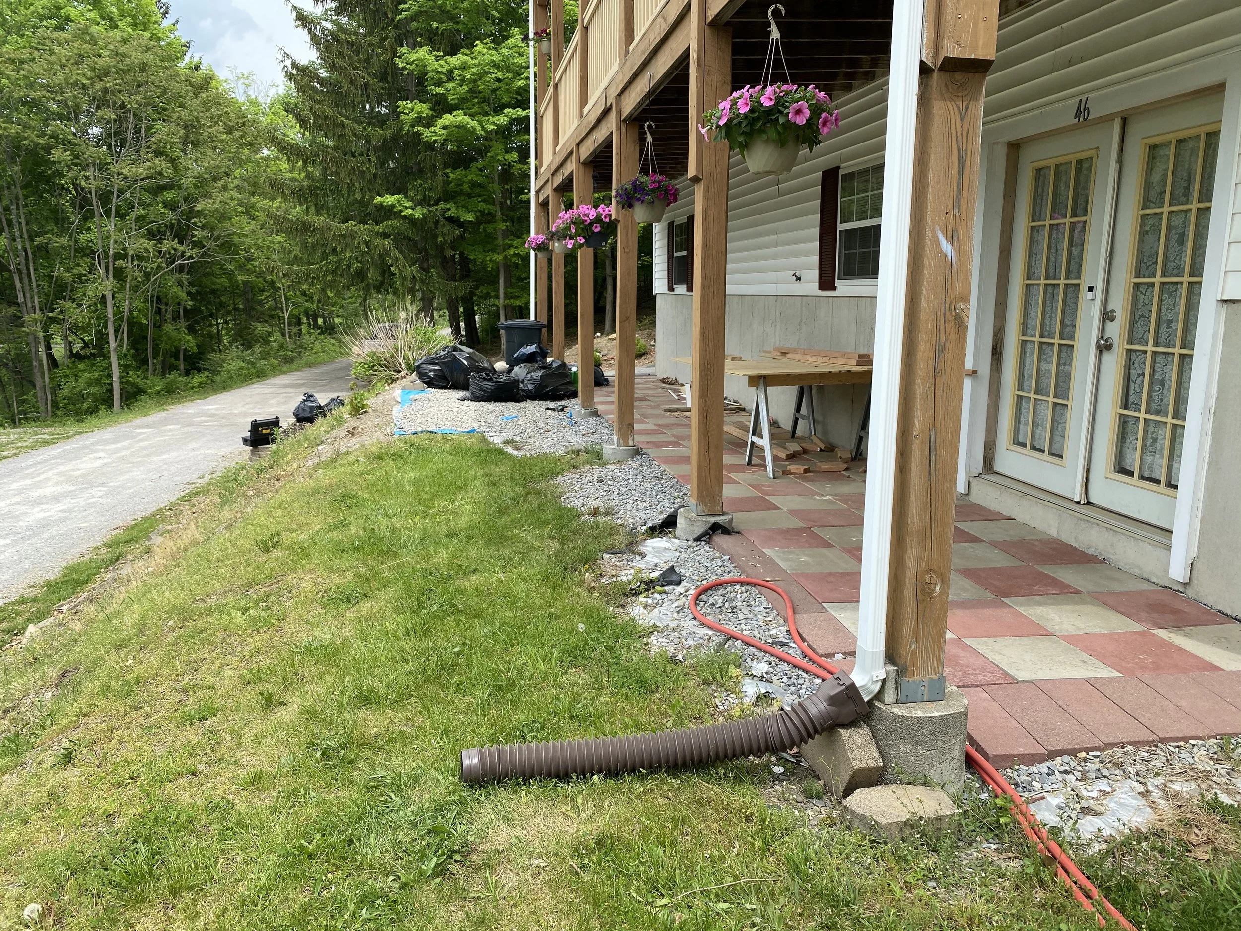 front yard bracket 32-3NPFYB3.jpg