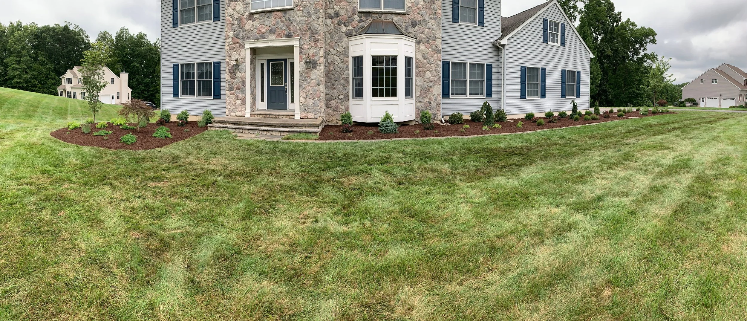 front yard bracket 33-4NPFYB3.jpg