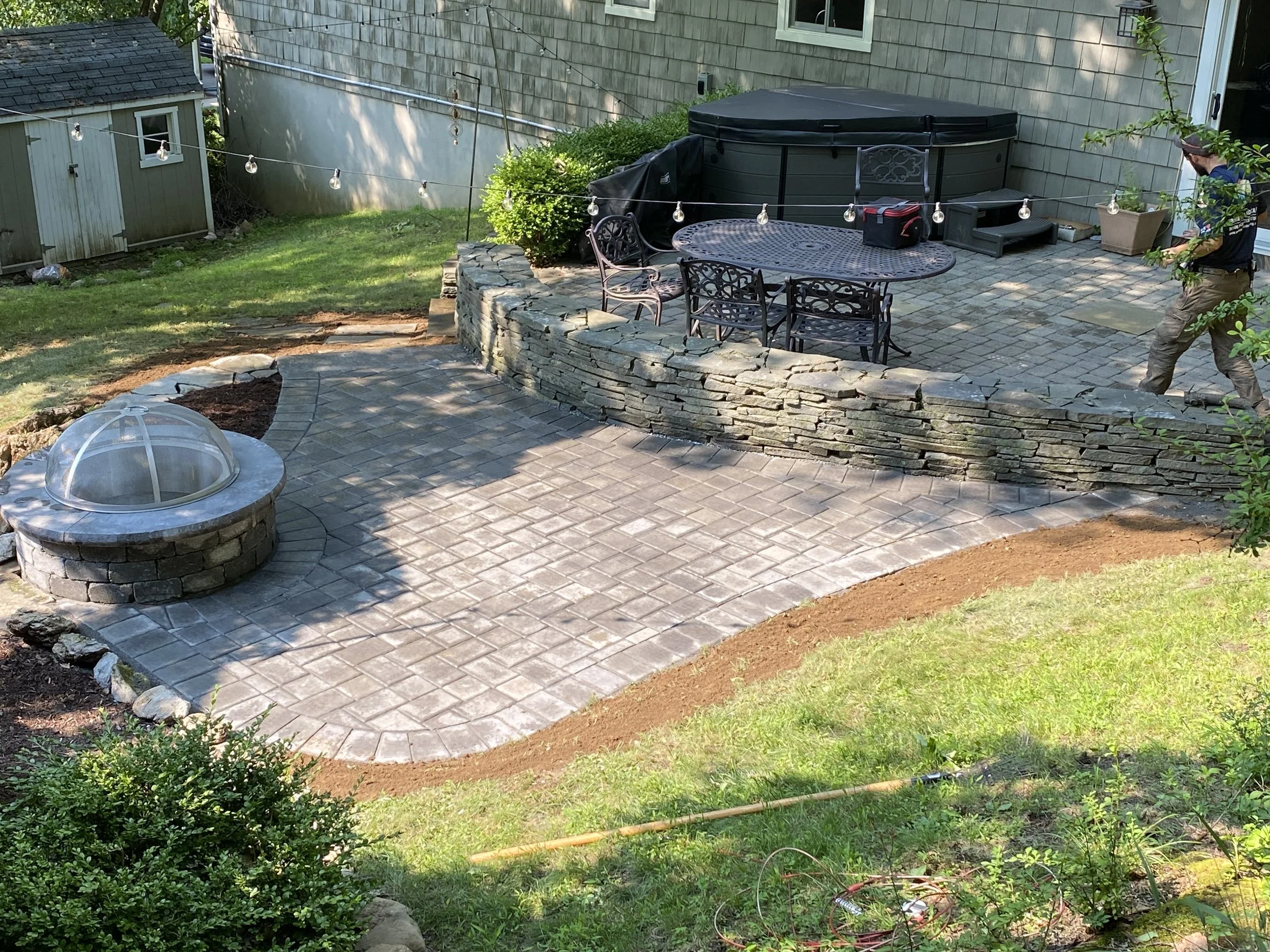 Patios-Walkways-NEW-CONCRETE PAVER-Backyard-Bracket 2-1-5NPWCPBYB2.jpg