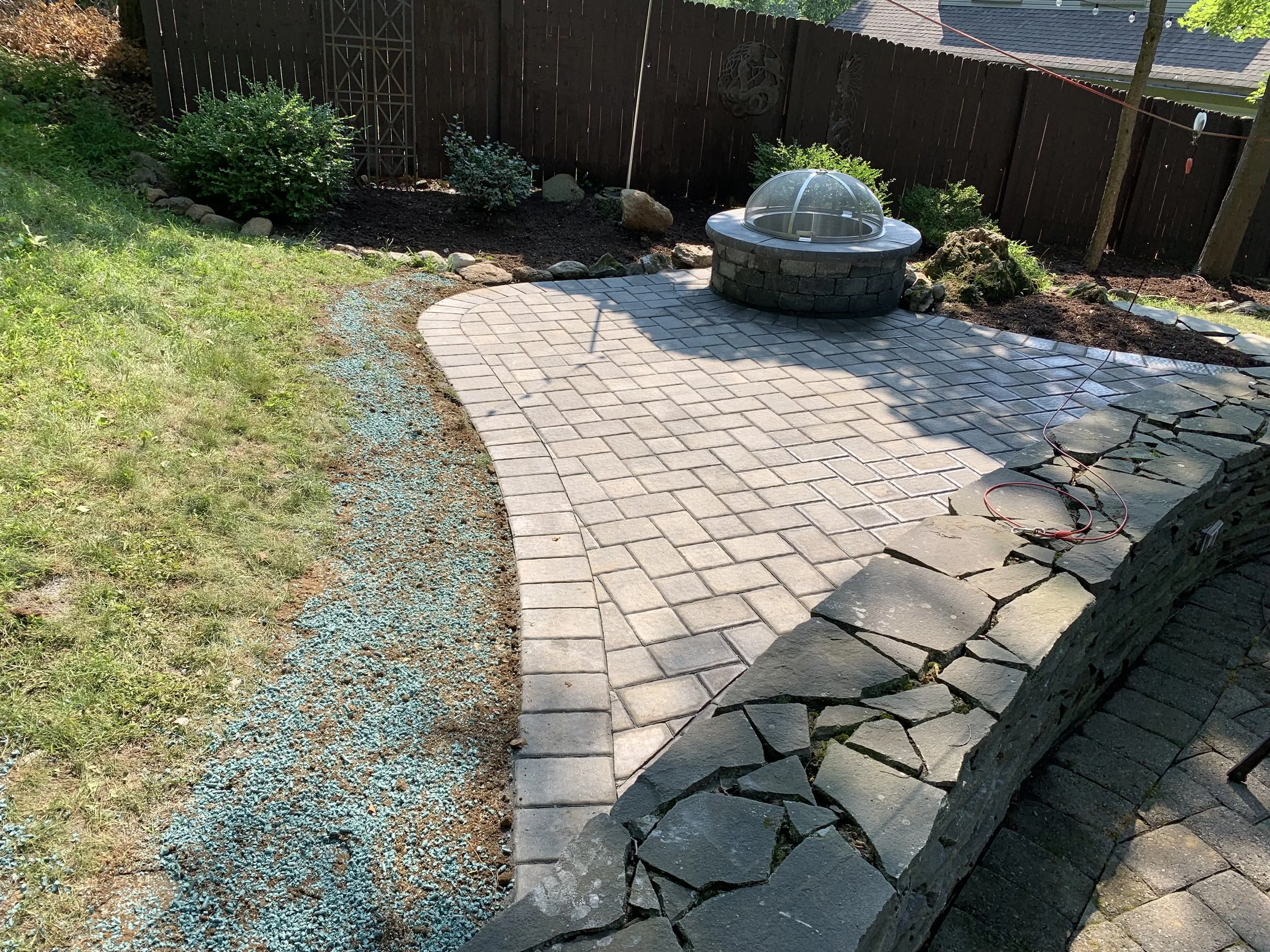 Patios-Walkways-NEW-CONCRETE PAVER-Backyard-Bracket 2-1-6NPWCPBYB2.jpg