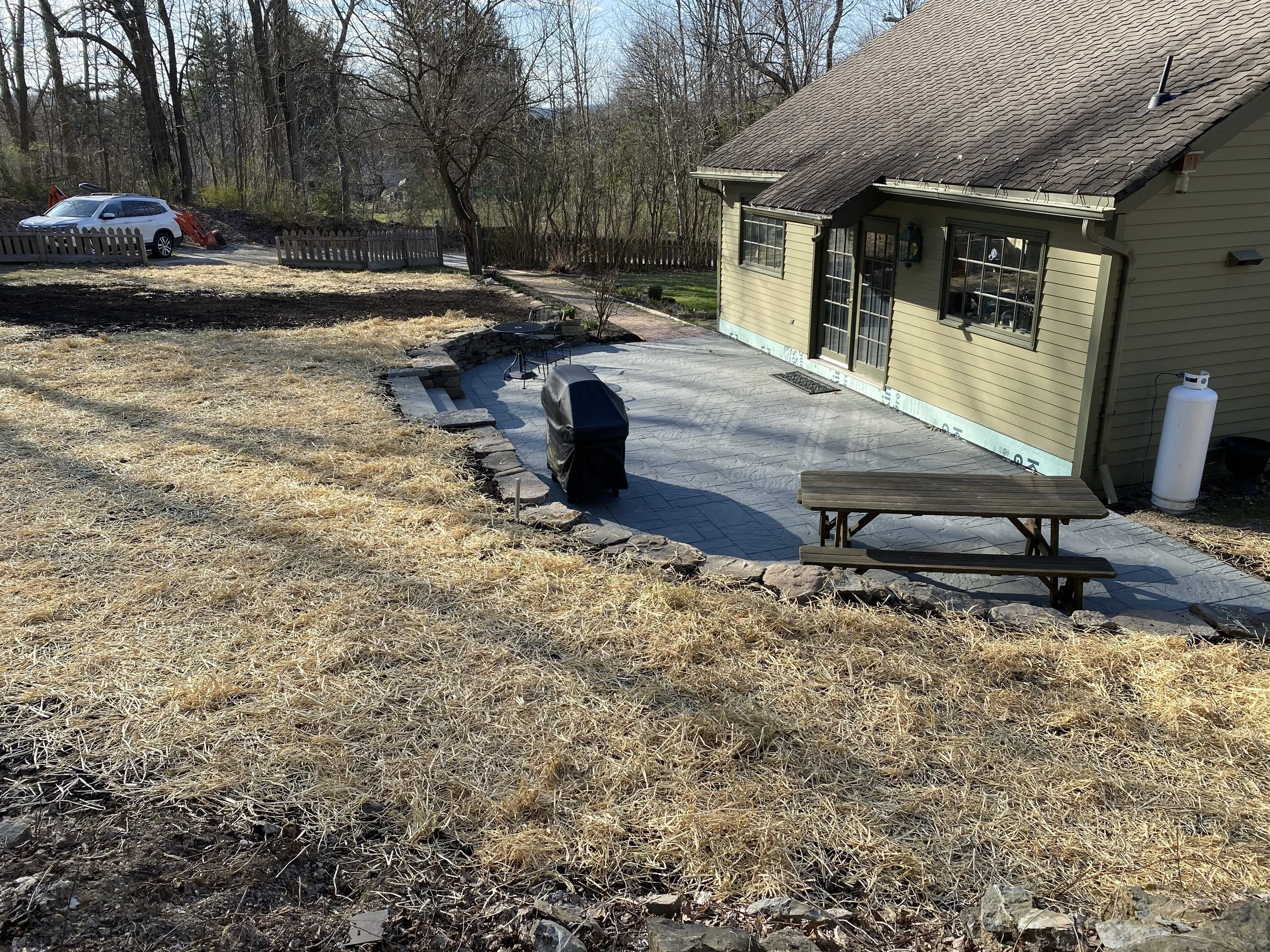 Patios-Walkways-NEW-CONCRETE PAVER-Backyard-Bracket 3-1-5NPWCPBYB3.jpg