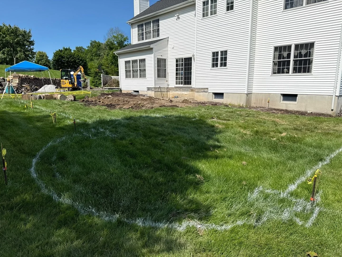 Patios-Walkways-NEW-CONCRETE PAVER-Backyard-Bracket 3-2-1NPWCPBYB3.jpg