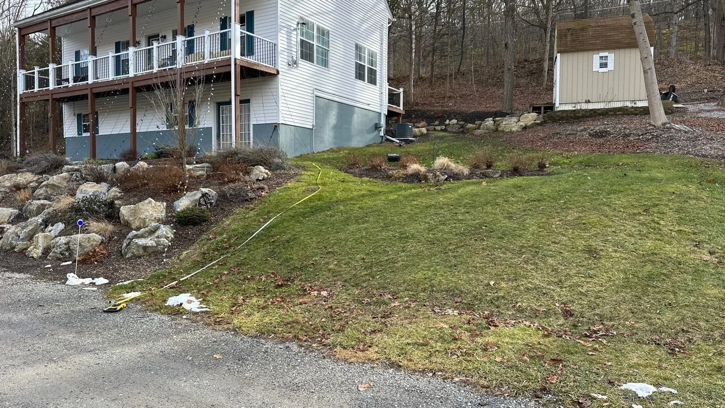 Patios-Walkways-NEW-CONCRETE PAVER-Backyard-Bracket 3-3-1NPWCPBYB3.jpg