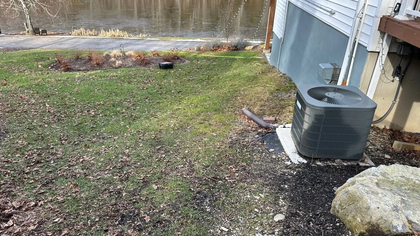 Patios-Walkways-NEW-CONCRETE PAVER-Backyard-Bracket 3-3-2NPWCPBYB3.jpg