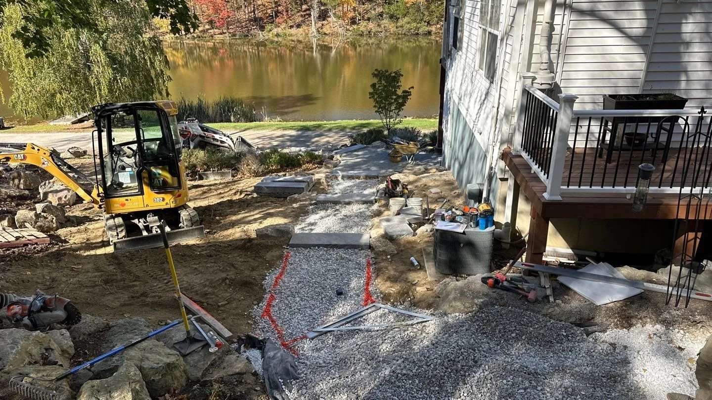 Patios-Walkways-NEW-CONCRETE PAVER-Backyard-Bracket 3-3-10NPWCPBYB3.jpg