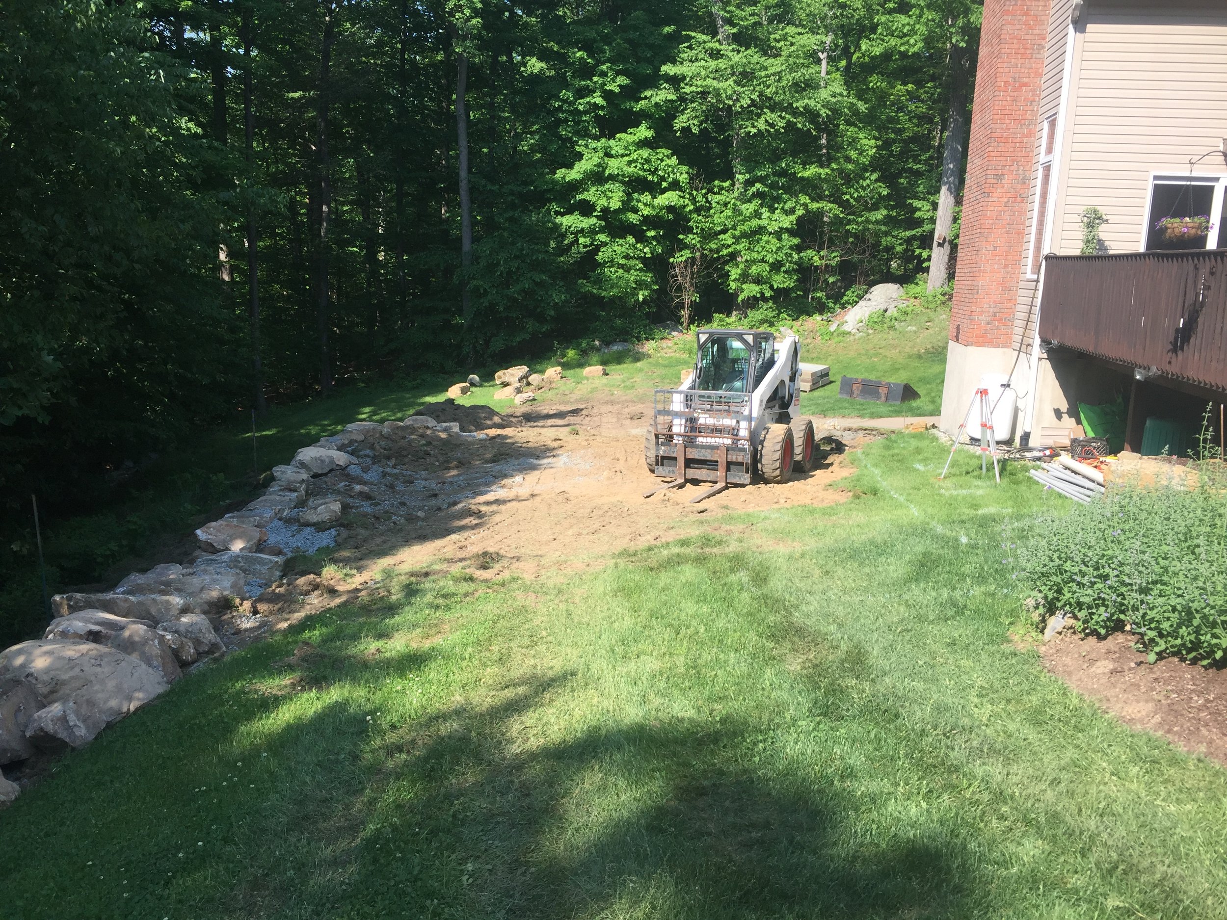 Patios-Walkways-NEW-CONCRETE PAVER-Backyard-Bracket 4-1-2NPWCPBYB4.jpg