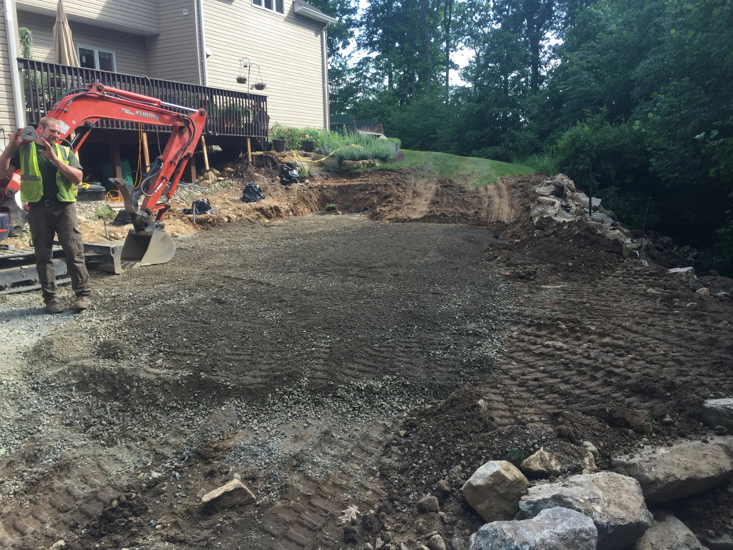 Patios-Walkways-NEW-CONCRETE PAVER-Backyard-Bracket 4-1-3NPWCPBYB4.jpg