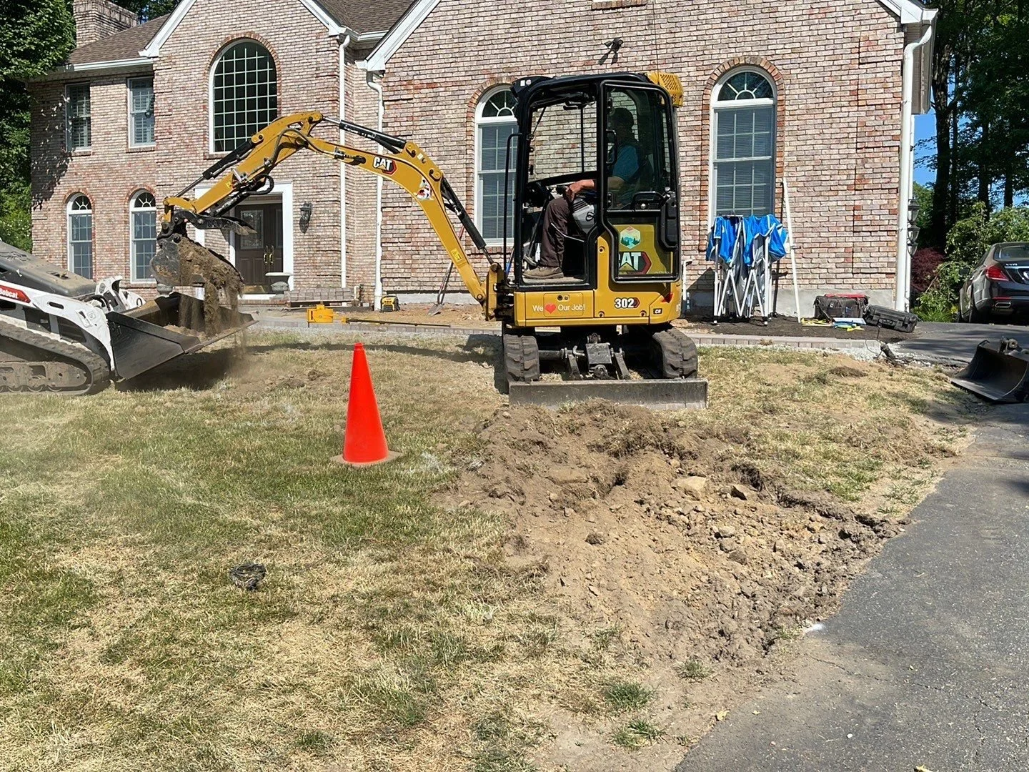 Patios-Walkways-NEW-CONCRETE PAVER-Front Yard-Bracket 1-1-2NPWCPFYB1.jpg