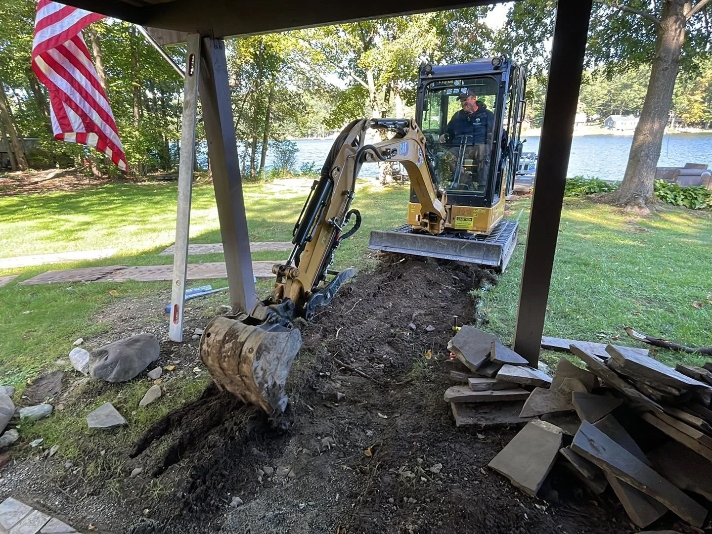 Patios-Walkways-NEW-NATURAL STONE-Backyard-Bracket 1-1-3NPWNSBYB1.jpg