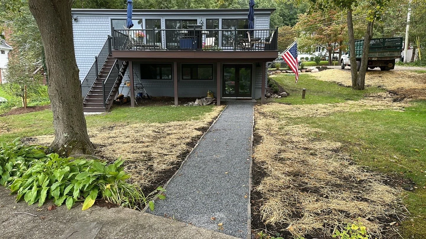 Patios-Walkways-NEW-NATURAL STONE-Backyard-Bracket 1-1-5NPWNSBYB1.jpg