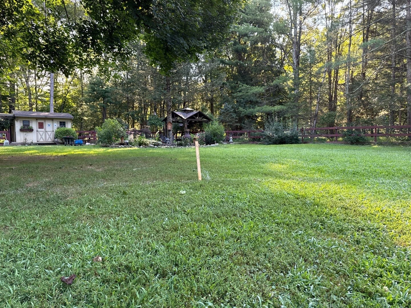 Patios-Walkways-NEW-NATURAL STONE-Backyard-Bracket 1-2-2NPWNSBYB1.jpg