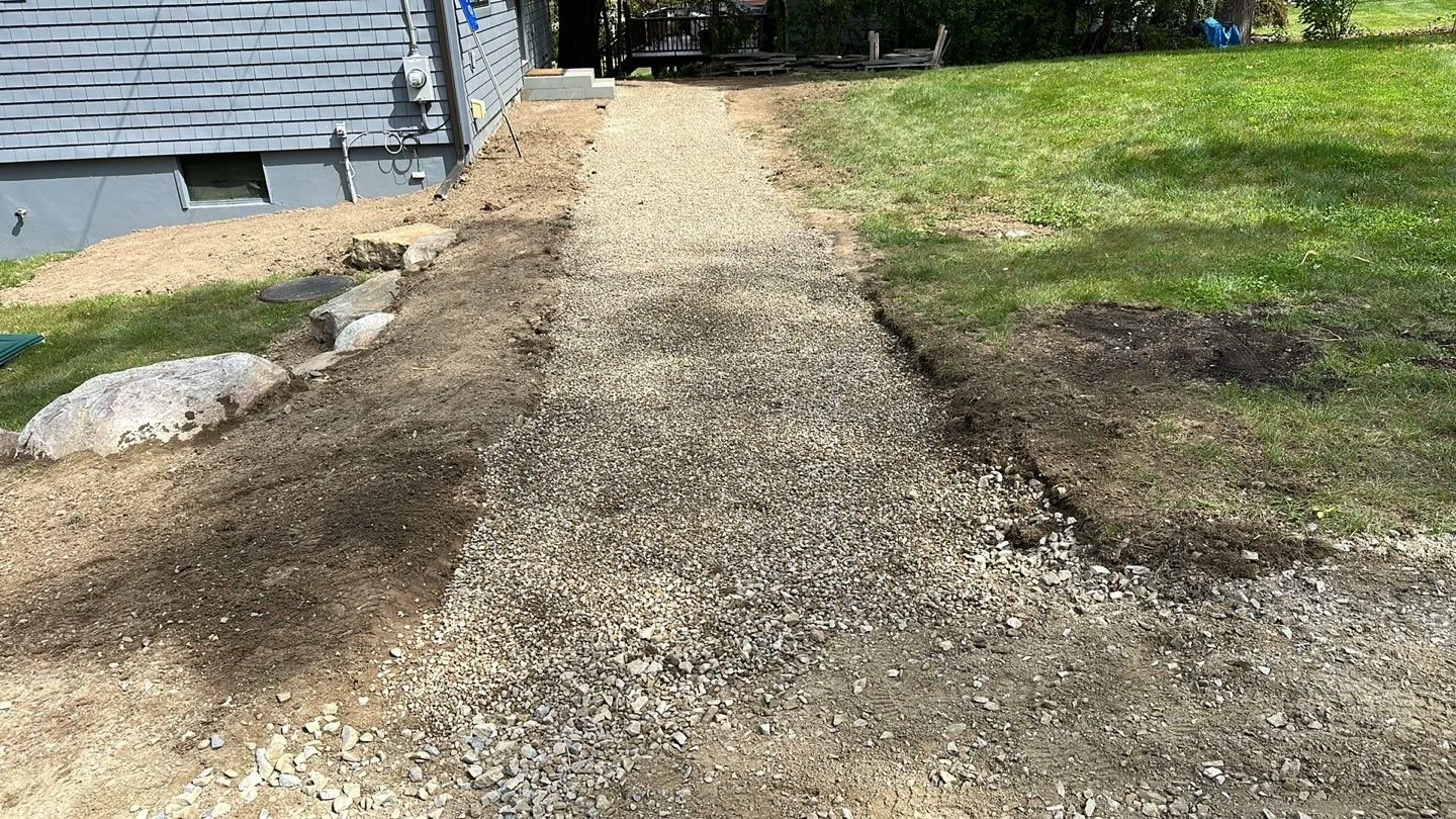 Patios-Walkways-NEW-NATURAL STONE-Front Yard-Bracket 2-1-4NPWNSFYB2.jpg