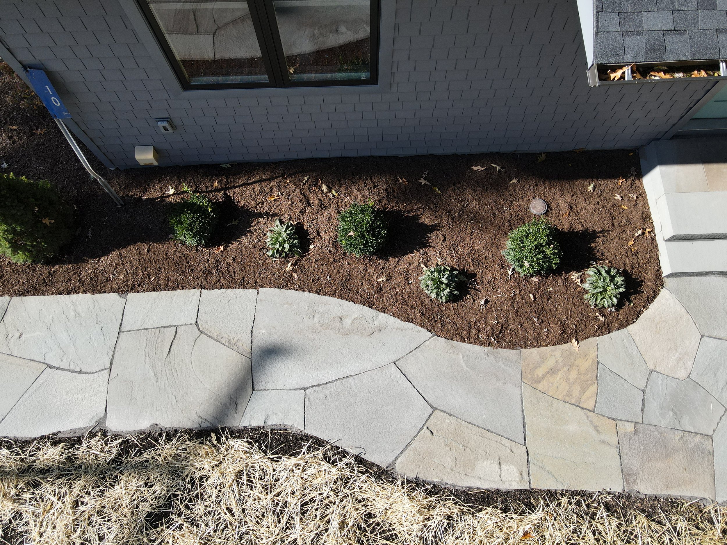 Patios-Walkways-NEW-NATURAL STONE-Front Yard-Bracket 2-1-9NPWNSFYB2.jpg