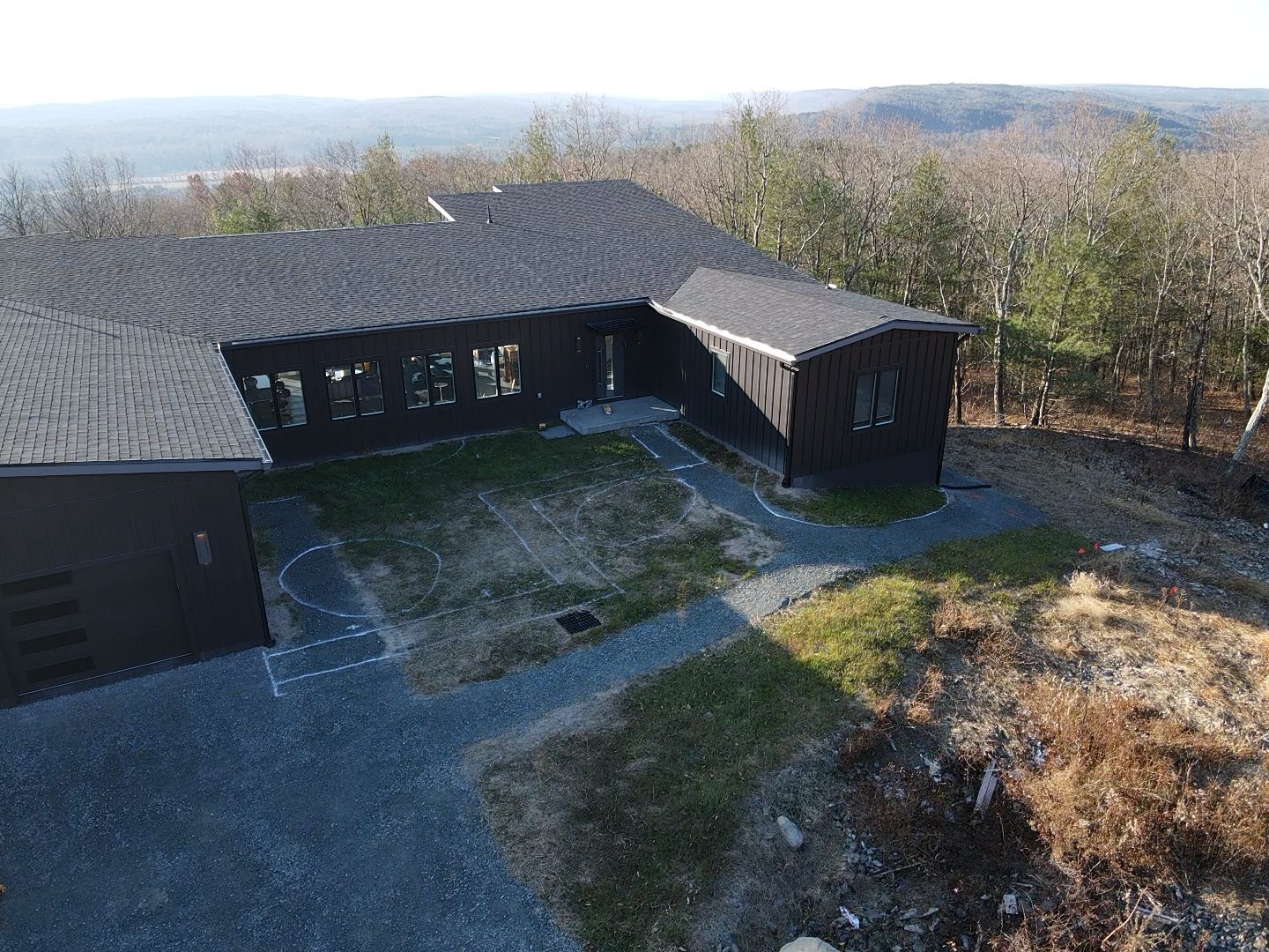 Patios-Walkways-NEW-NATURAL STONE-Front Yard-Bracket 3-1-2NPWNSFYB3.PNG