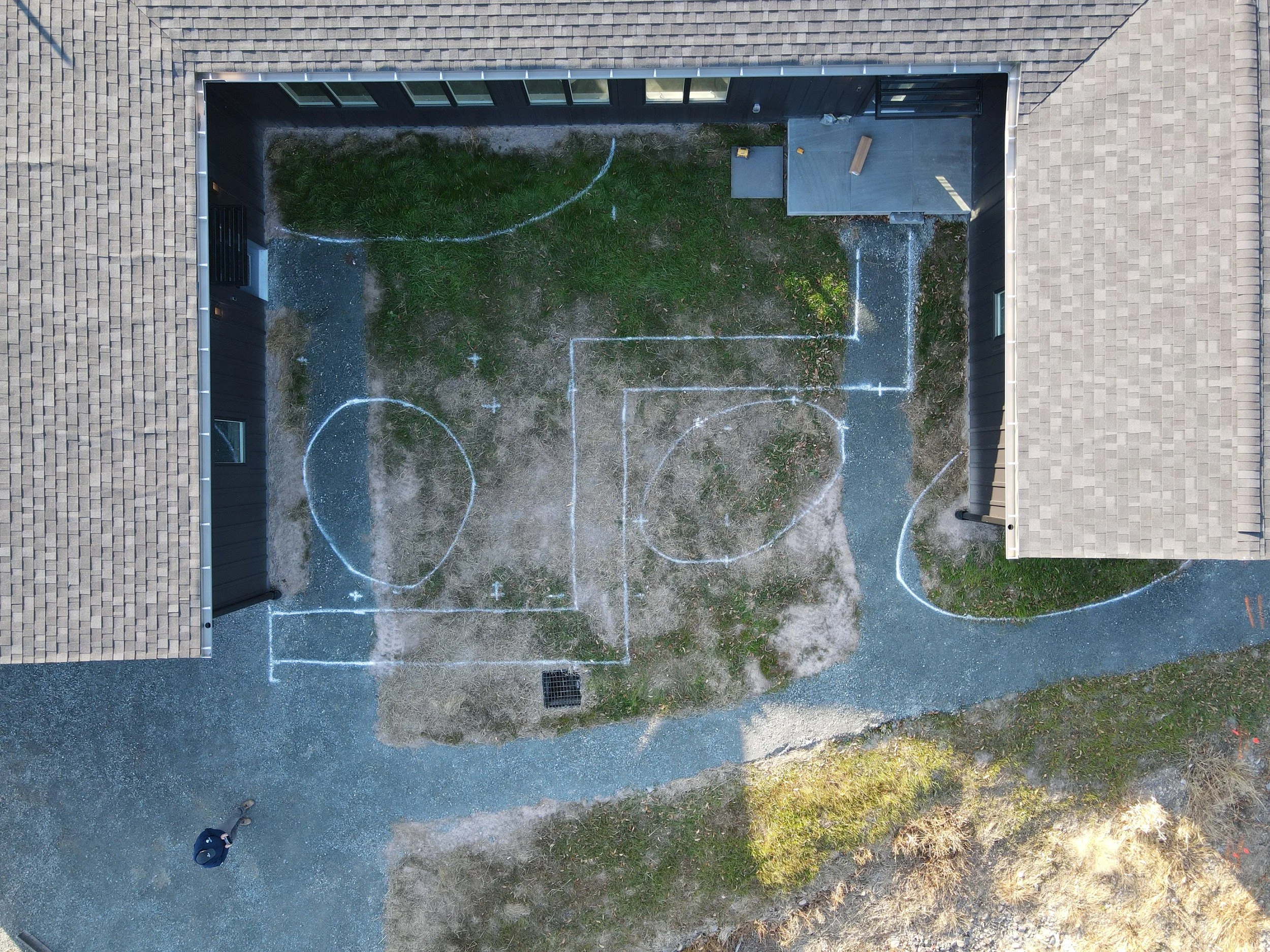 Patios-Walkways-NEW-NATURAL STONE-Front Yard-Bracket 3-1-3NPWNSFYB3.JPG