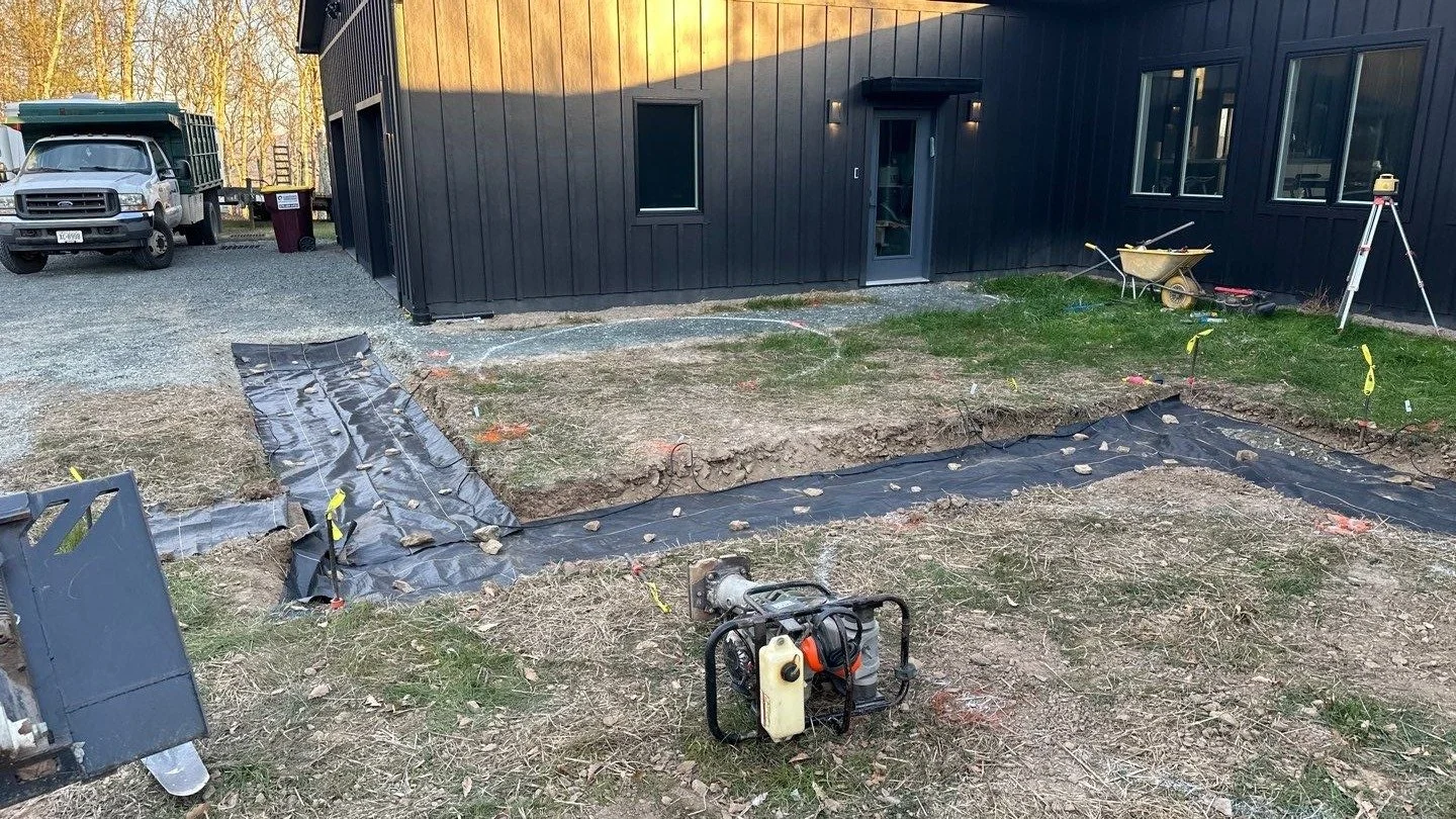 Patios-Walkways-NEW-NATURAL STONE-Front Yard-Bracket 3-1-8NPWNSFYB3.jpg