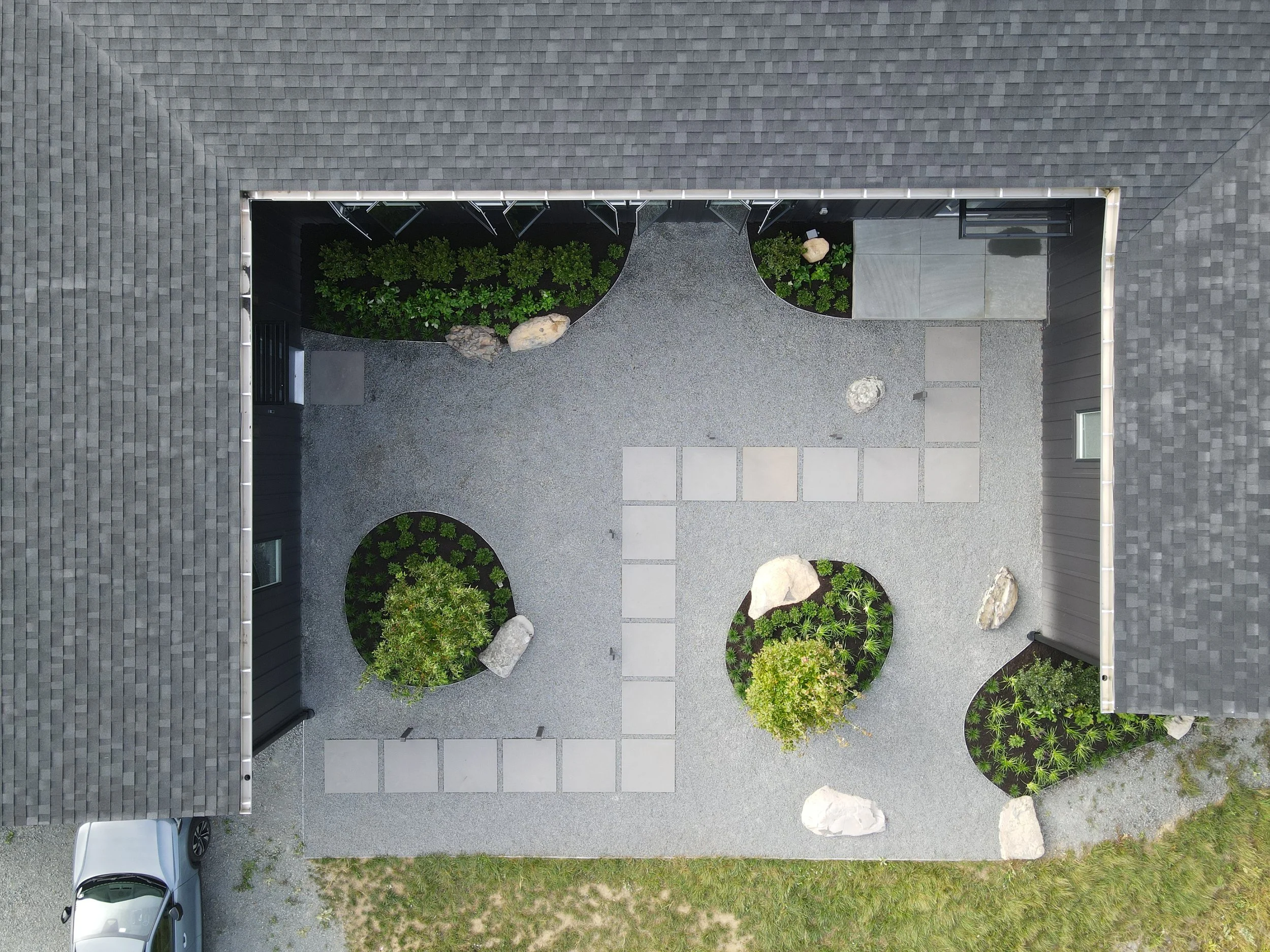 Patios-Walkways-NEW-NATURAL STONE-Front Yard-Bracket 3-1-17NPWNSFYB3.jpg