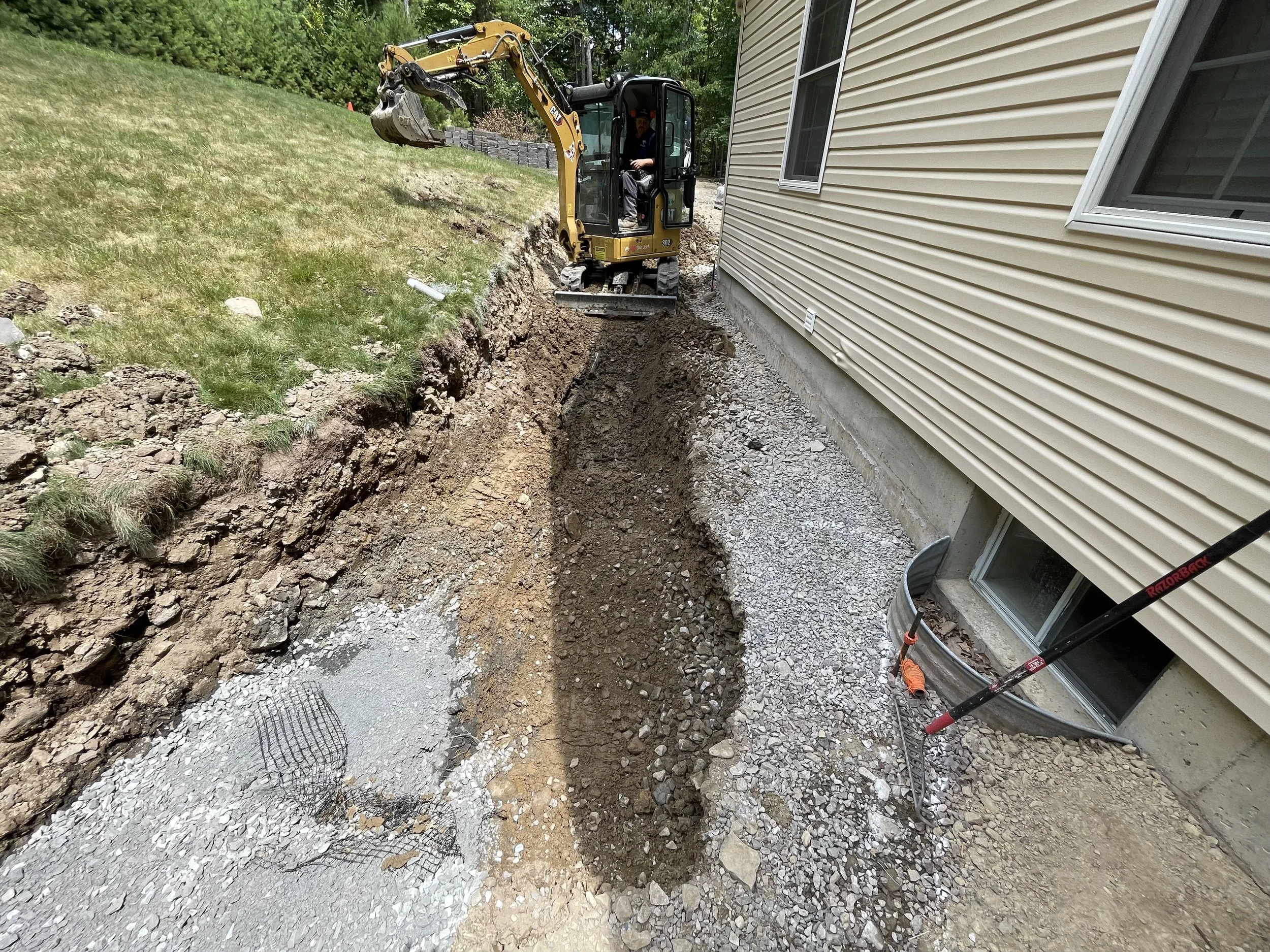 Patios-Walkways-RENOVATION-CONCRETE PAVER-Backyard-Bracket 3-2-7RPWCPBYB3.jpg