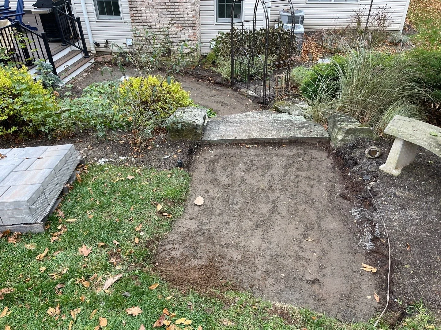 Patios-Walkways-RENOVATION-CONCRETE PAVER-Backyard-Bracket 3-3-5RPWCPBYB3.jpg