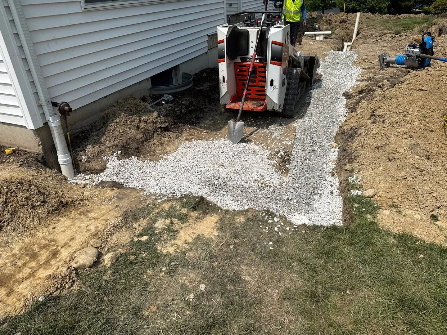 Patios-Walkways-RENOVATION-CONCRETE PAVER-Backyard-Bracket 4-2-8RPWCPBYB4.jpg