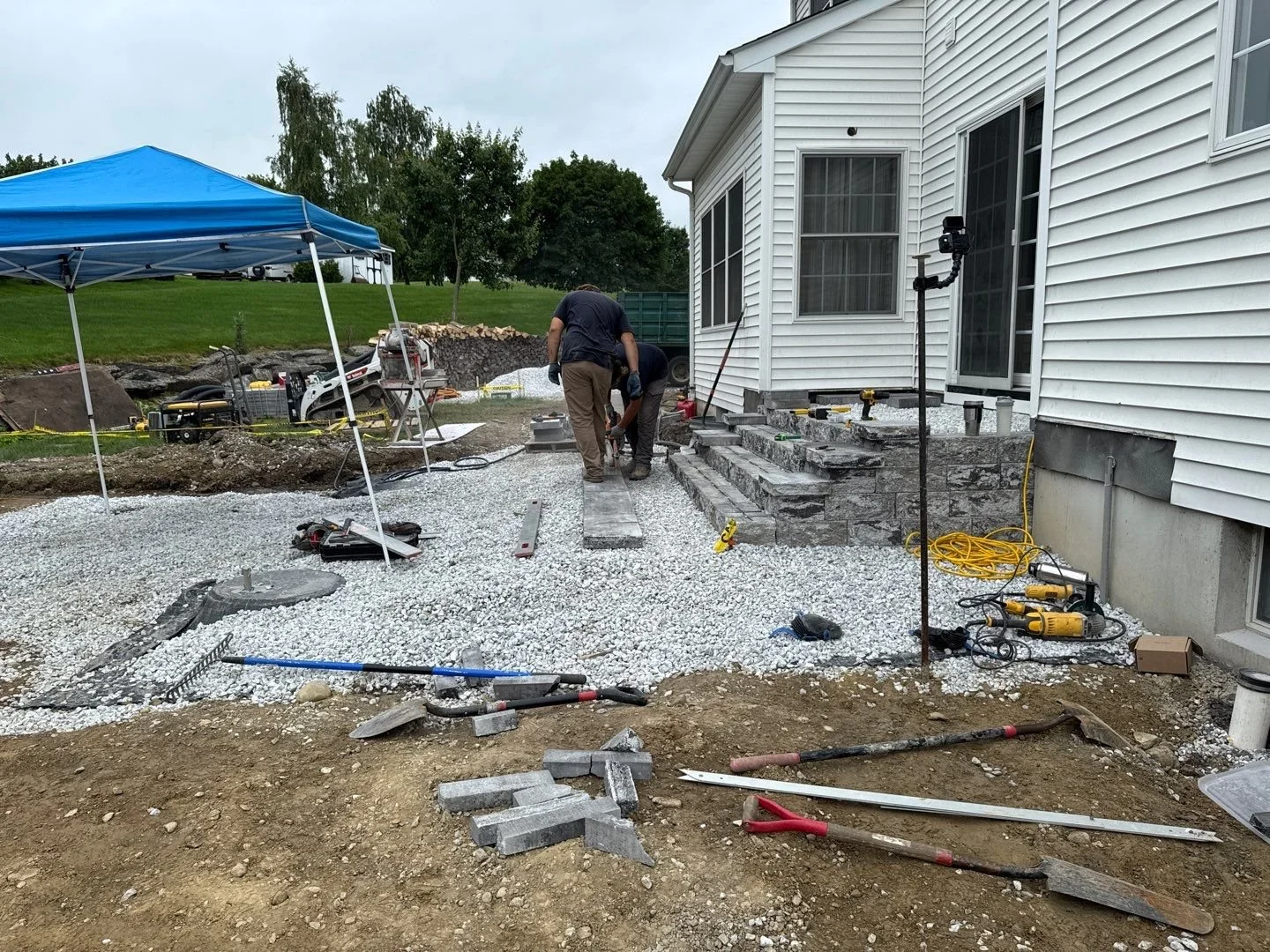 Patios-Walkways-RENOVATION-CONCRETE PAVER-Backyard-Bracket 4-2-14RPWCPBYB4.jpg