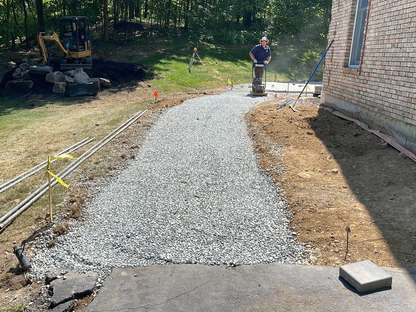Patios-Walkways-RENOVATION-CONCRETE PAVER-Front Yard-Bracket 3-3-4RPWCPFYB3.jpg