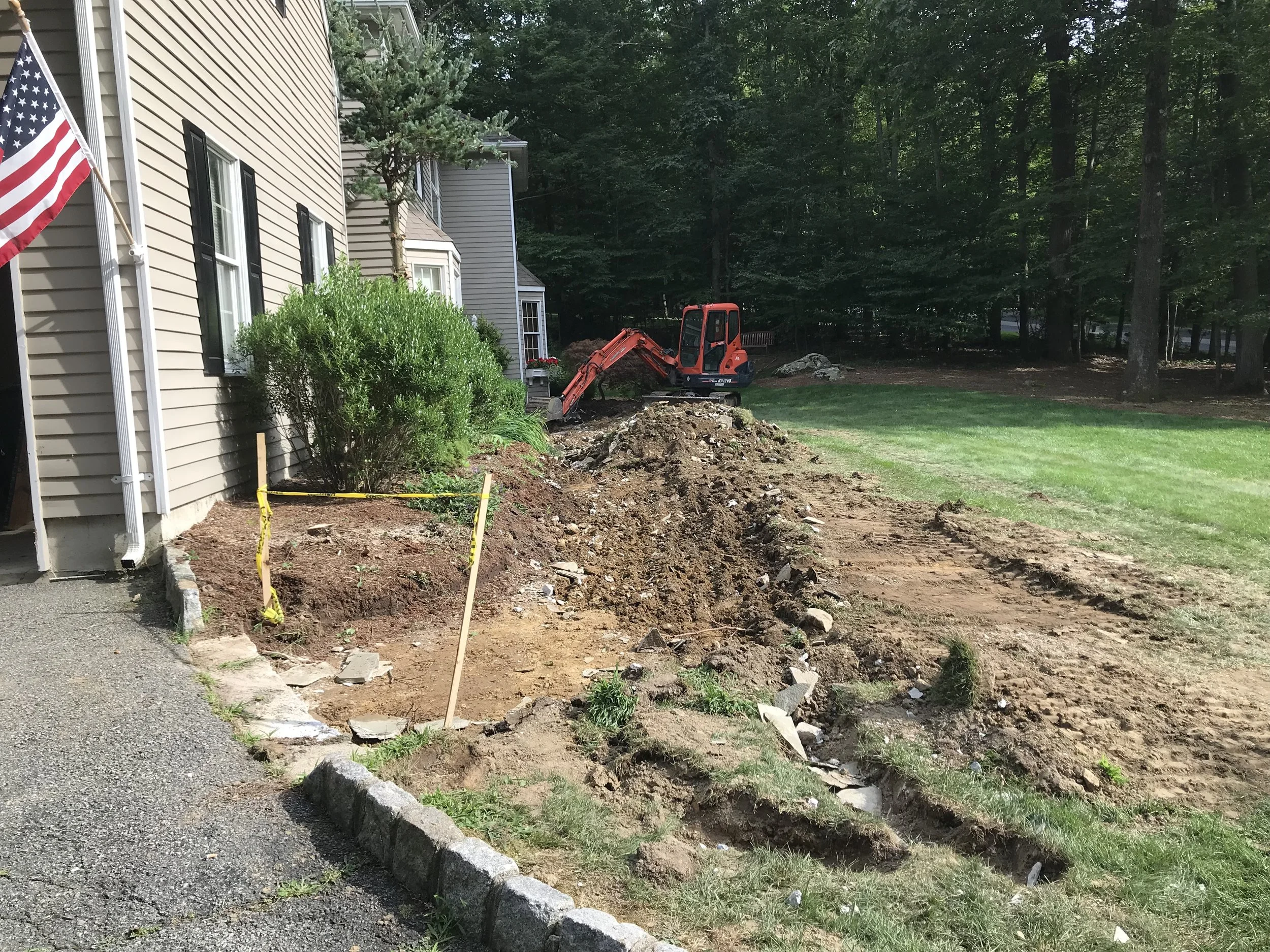 Patios-Walkways-RENOVATION-CONCRETE PAVER-Front Yard-Bracket 3-5-2RPWCPFYB3.jpg