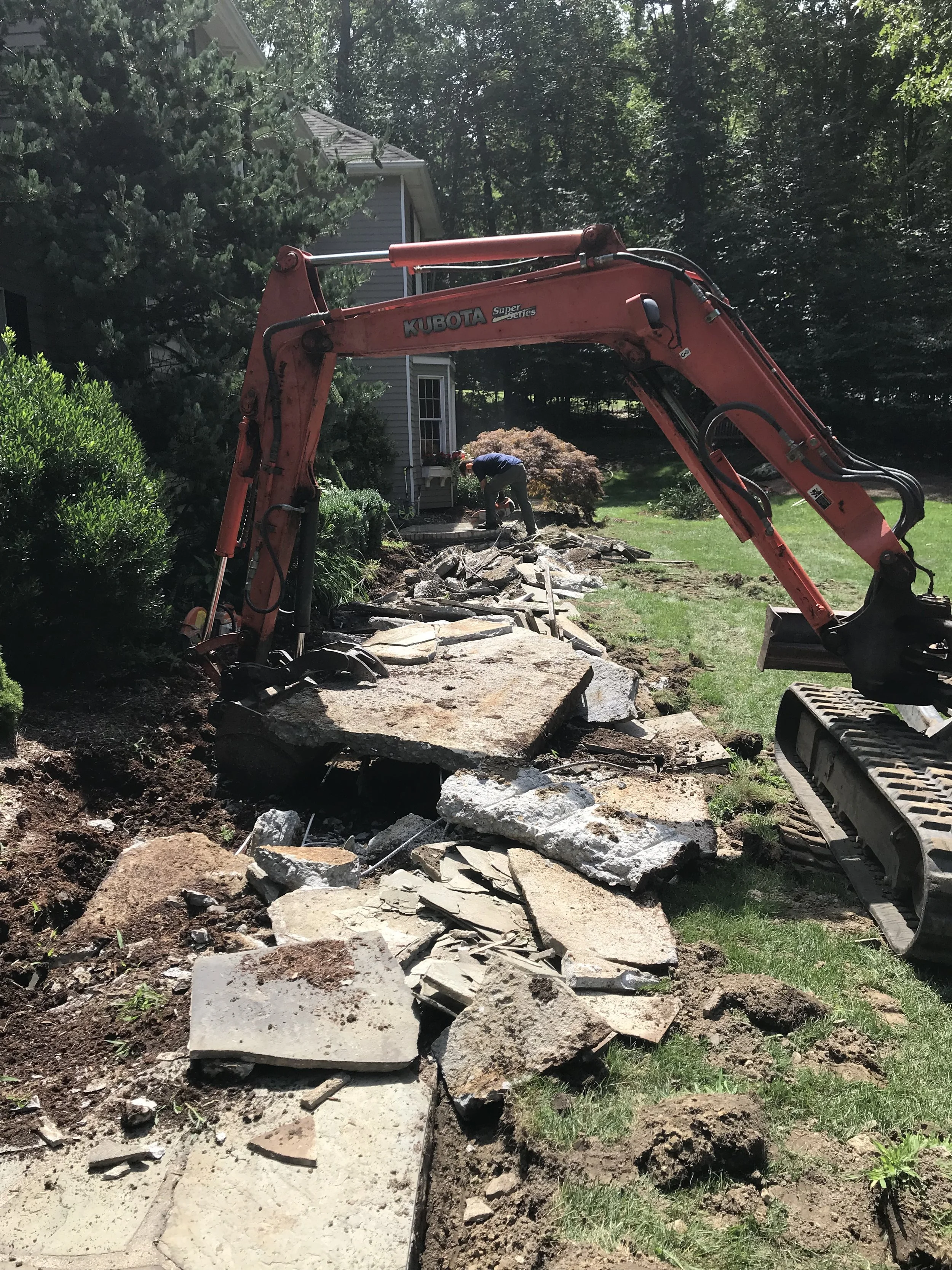 Patios-Walkways-RENOVATION-CONCRETE PAVER-Front Yard-Bracket 3-5-3RPWCPFYB3.jpg