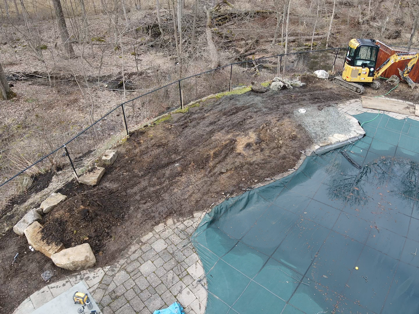 Patios-Walkways-RENOVATION-NATURAL STONE-Pool-Pond-Bracket 4-1-4RPWNSPPB4.png