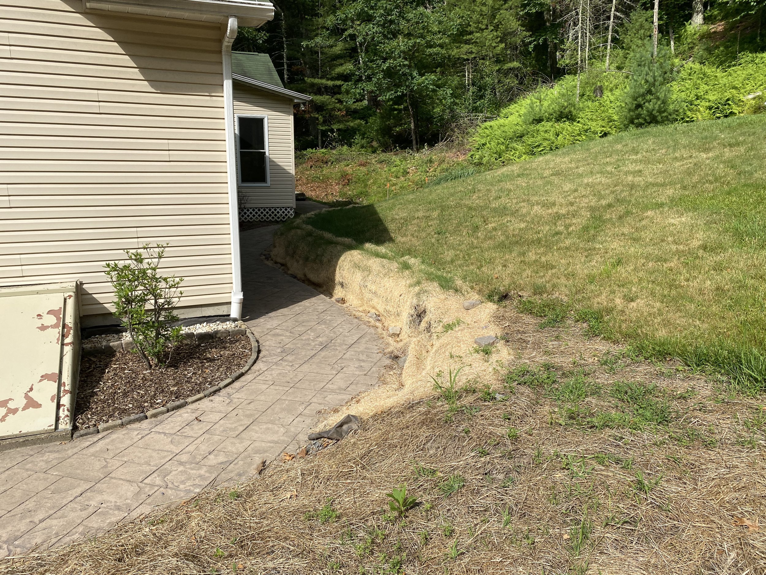 Cast Concrete Retaining Wall - NEW - Bracket 4 - 2-1NWCCB4.jpg