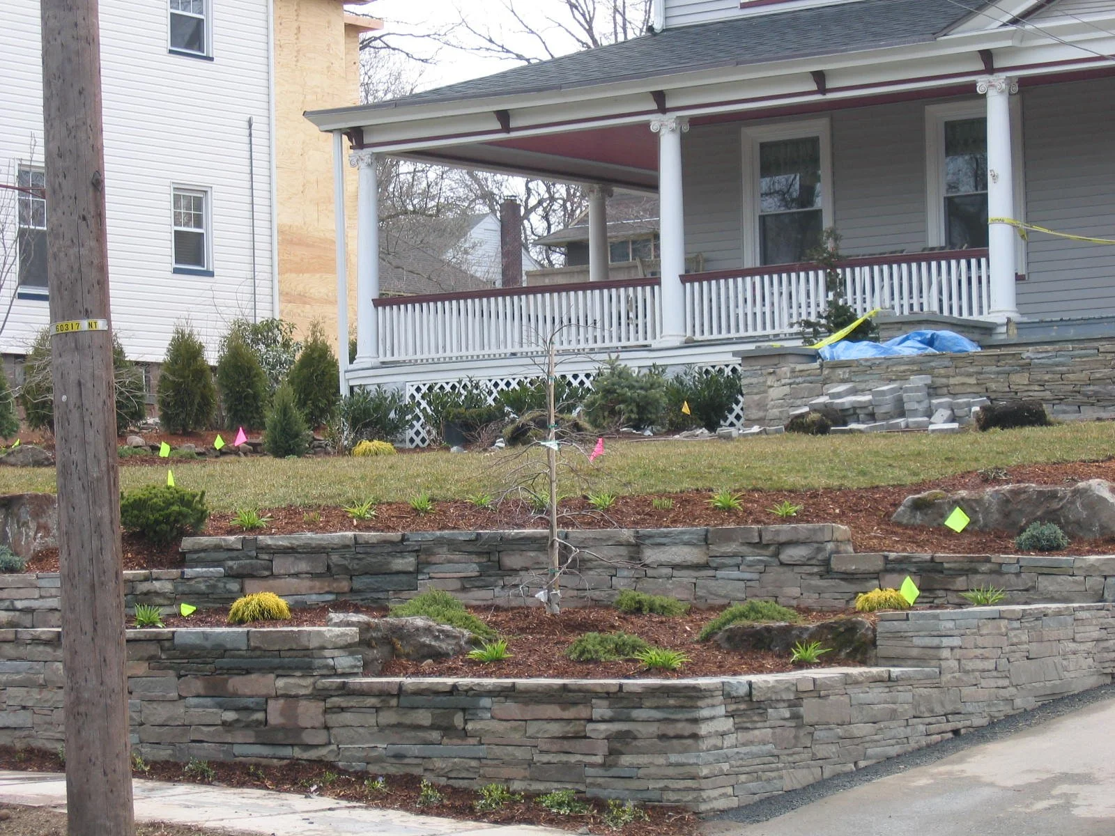 Natural Stone Walls - NEW - Bracket 4 - 1-7NWNSB4.JPG