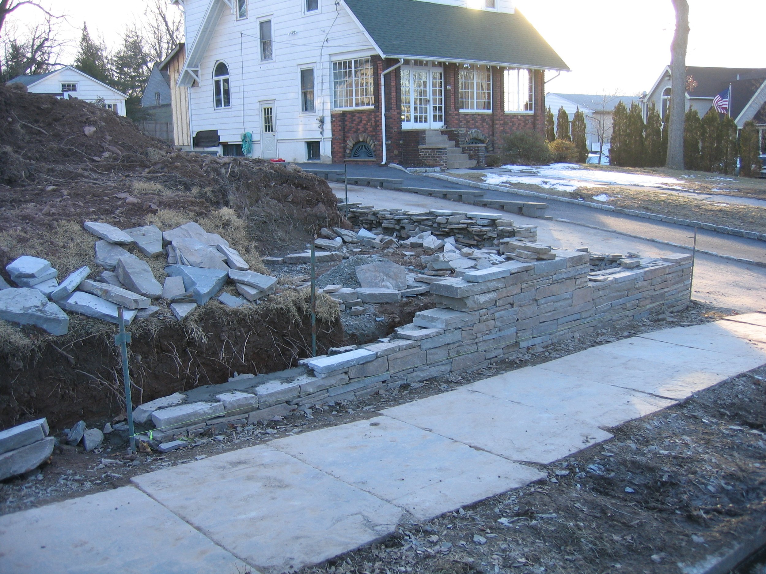 Natural Stone Walls - NEW - Bracket 4 - 1-3NWNSB4.JPG