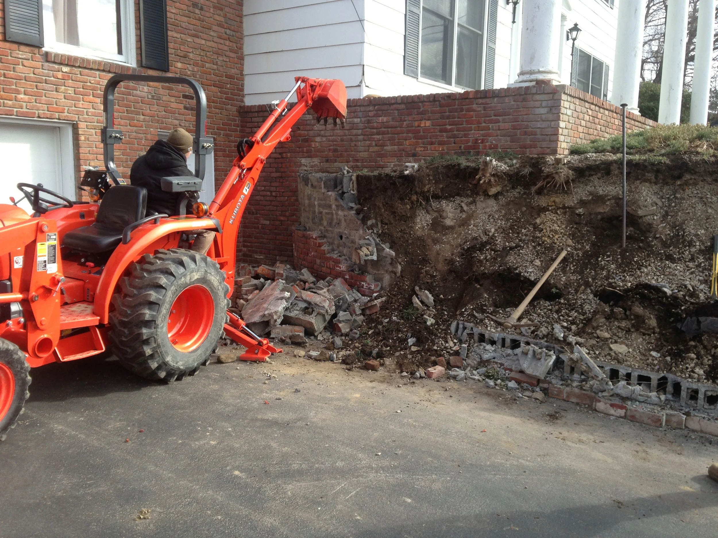 Concrete Segmented Walls - RENOVATION - Bracket 4 - 2-5RWCSB4.jpg