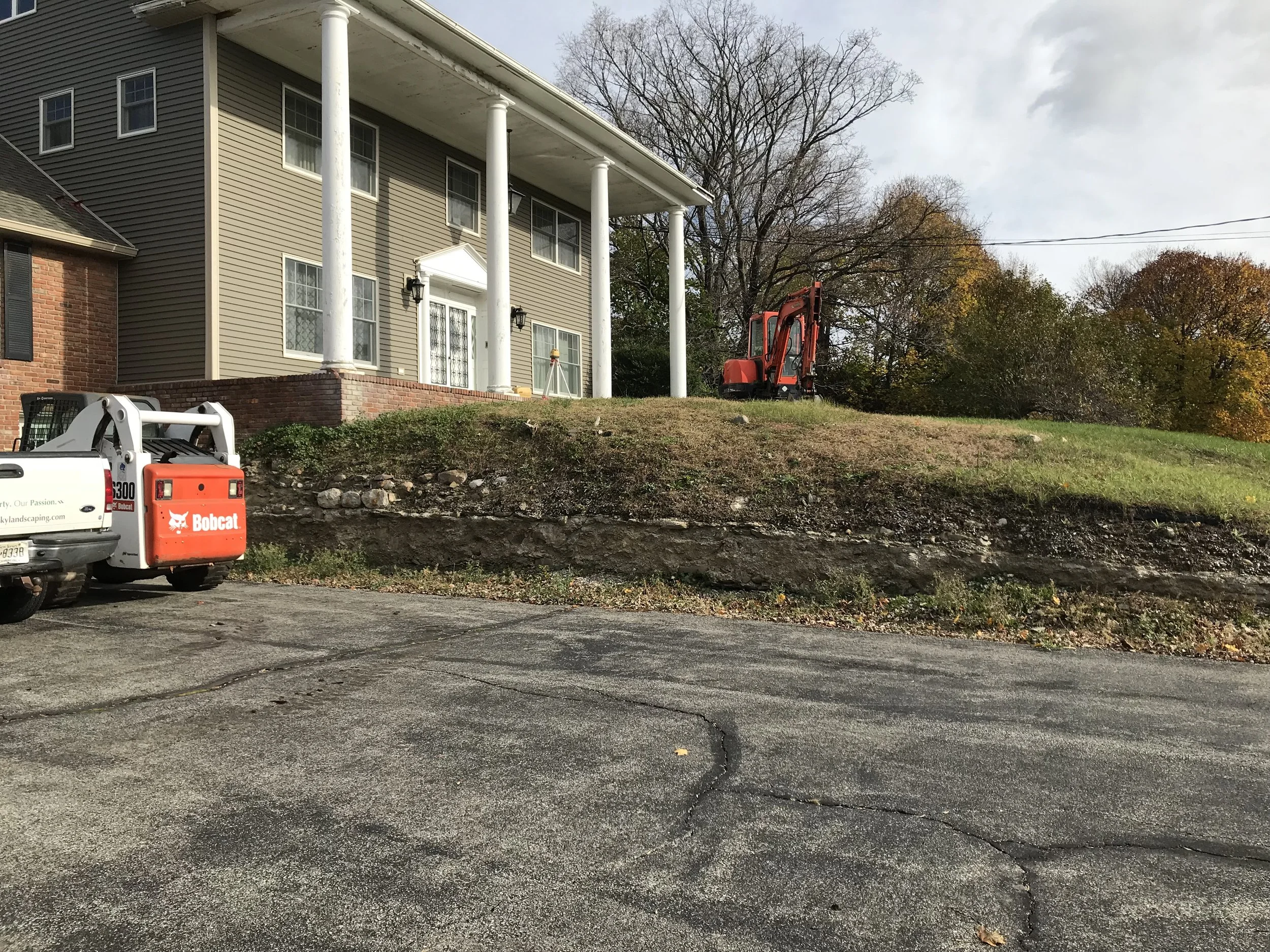 Concrete Segmented Walls - RENOVATION - Bracket 4 - 2-3RWCSB4.jpg