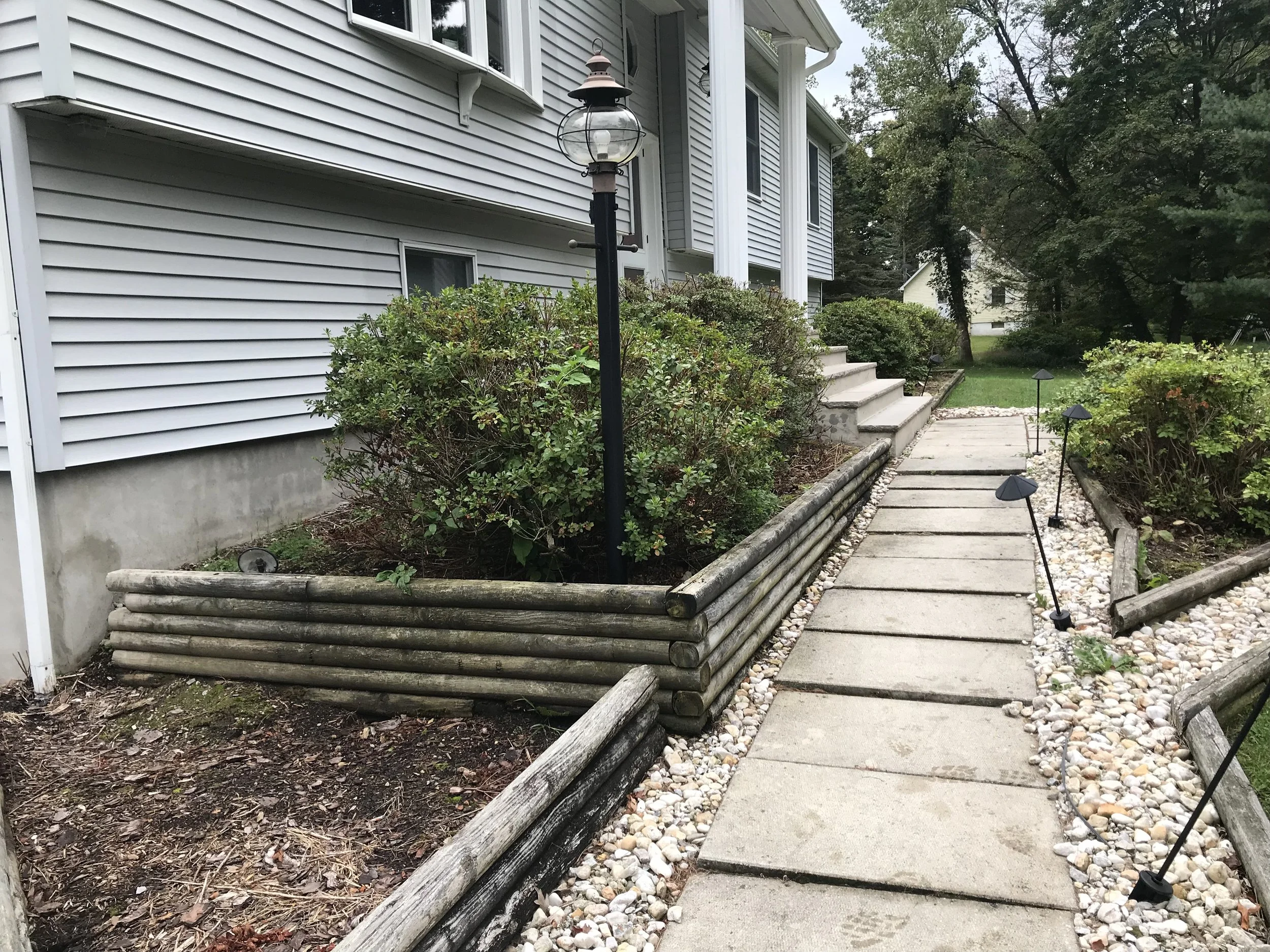 Concrete Segmented Walls - NEW - Bracket 2 - 4-1NWCSB2.jpg