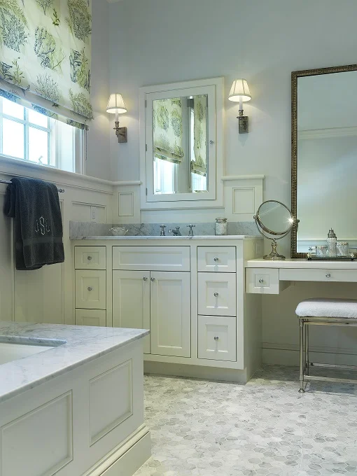 Santoro_Bathroom.jpg
