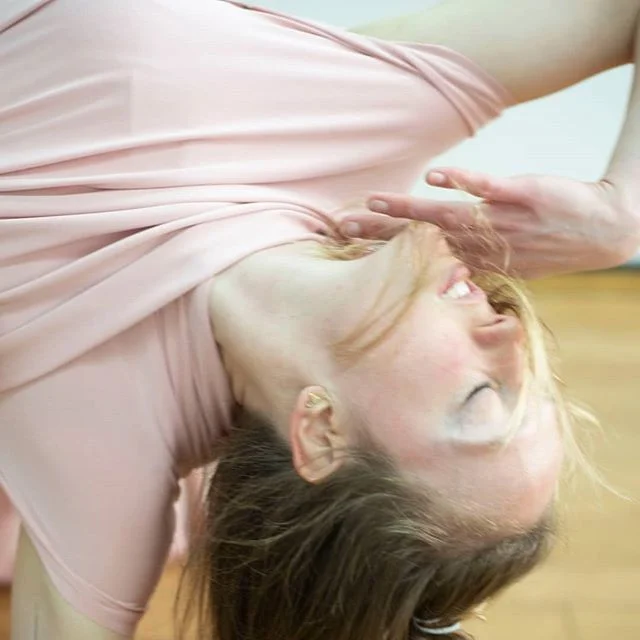 ⁣Tessa Allen @tcaiv is a West Coast native now Brooklyn based performer, writer, and dancer. She's performed in several expected and unexpected venues around New York including The Brick, HERE Art Center, Dixon Place, The Swedish Marionette Theater, 