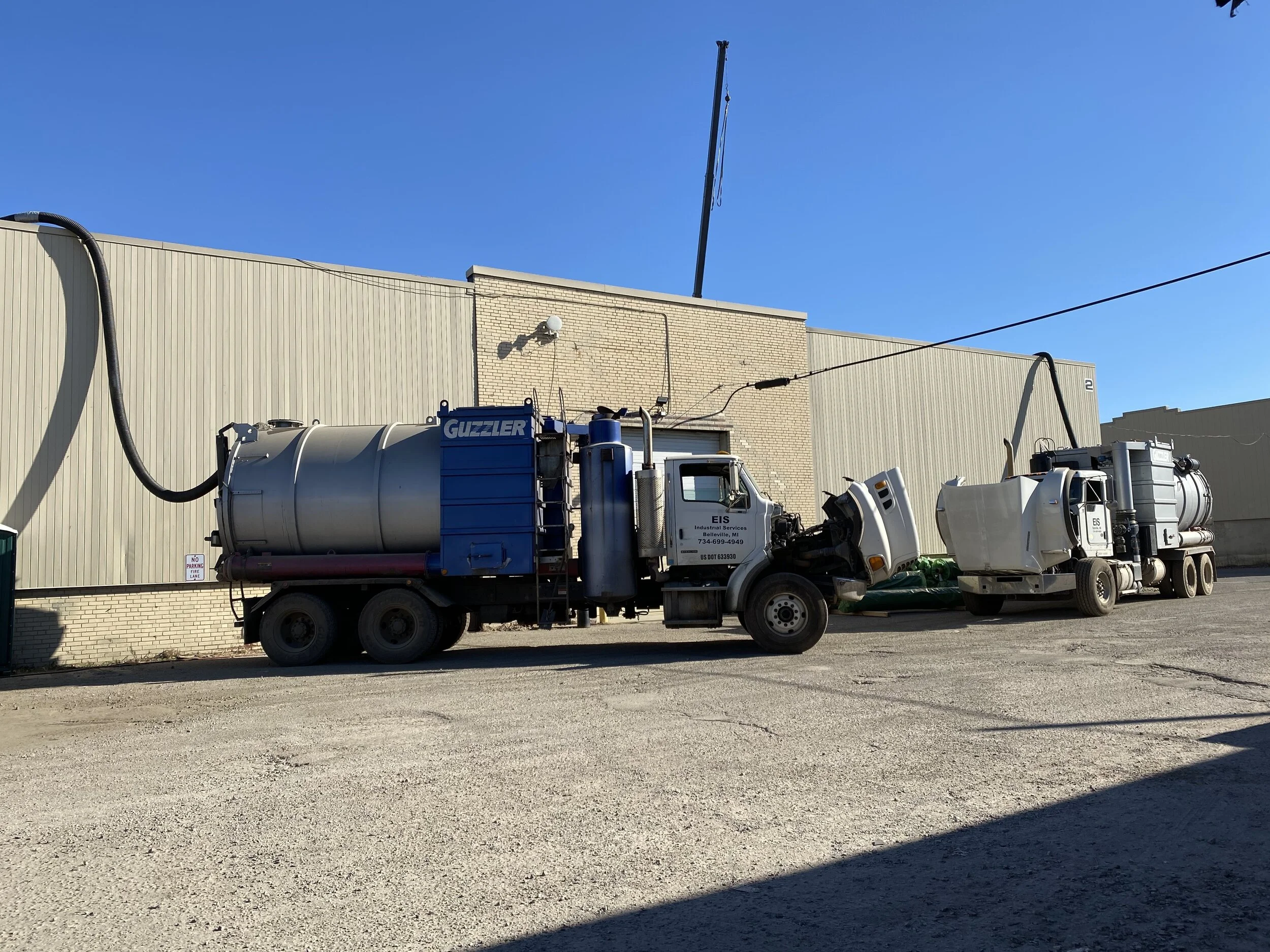 2 rig jobsite .jpg