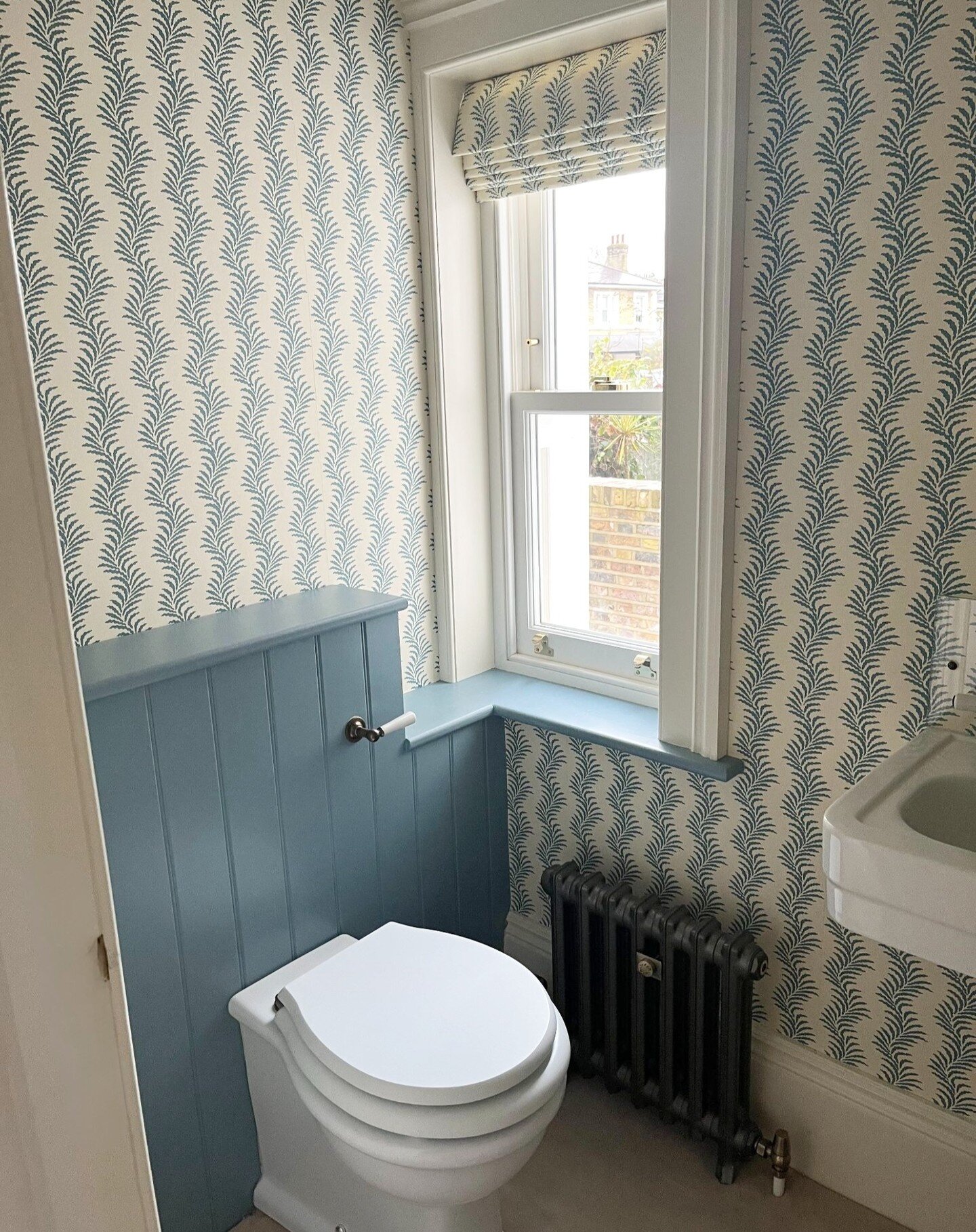 Recently completed downstairs WC 
These two pics are a great example of how beautiful pattern and colour can make all the difference 🚽 💙 #londoninteriors #osbornehodge