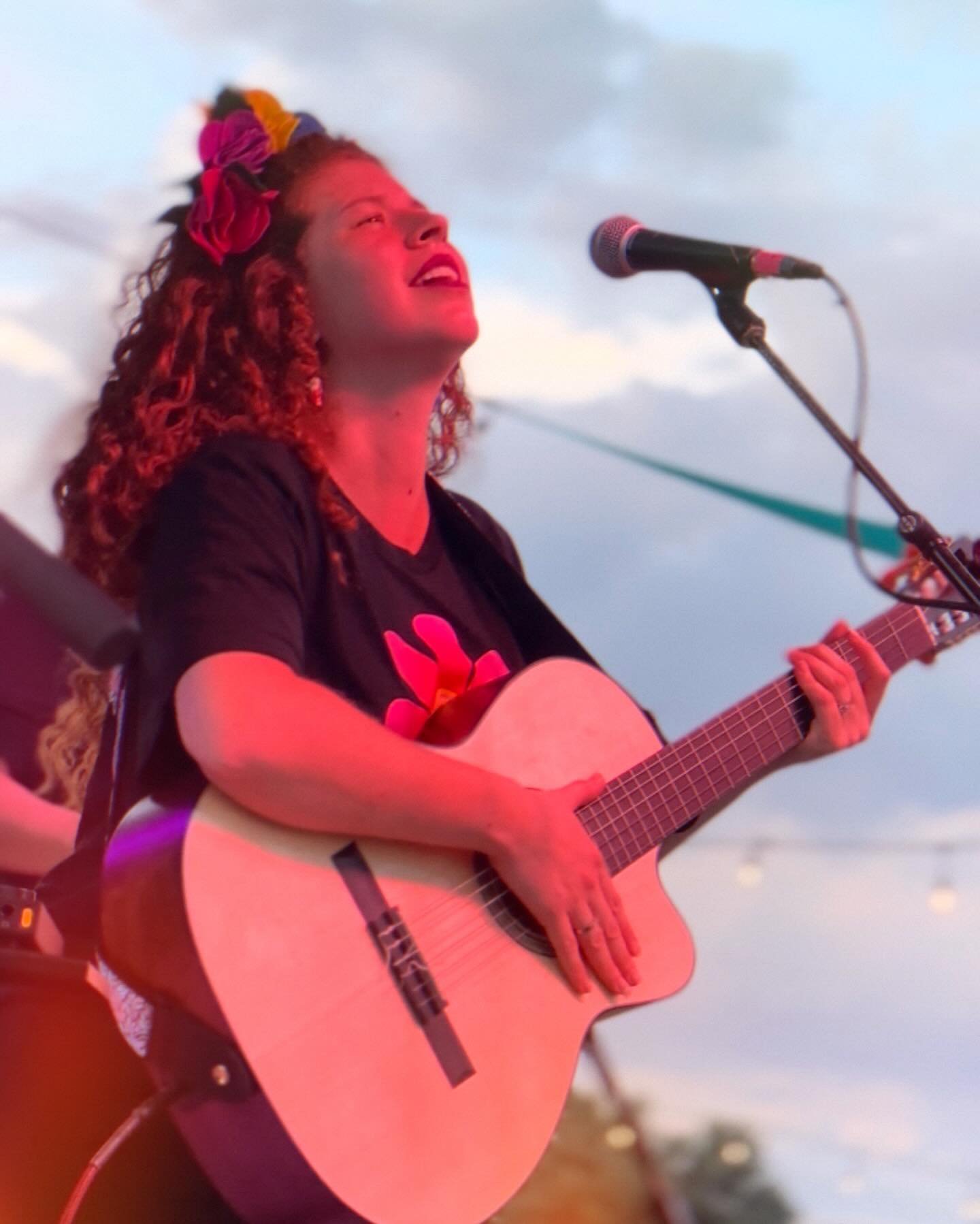 Another fabulous year getting to support @myhaam on HAAM Day alongside amazing musicians @utexasmariachiparedes @haydnvitera with @mariachirockrev and @vallejomusic 🎶 Thanks @radioeastaustin for hosting the Latinpalooza showcase, to all the fantasti