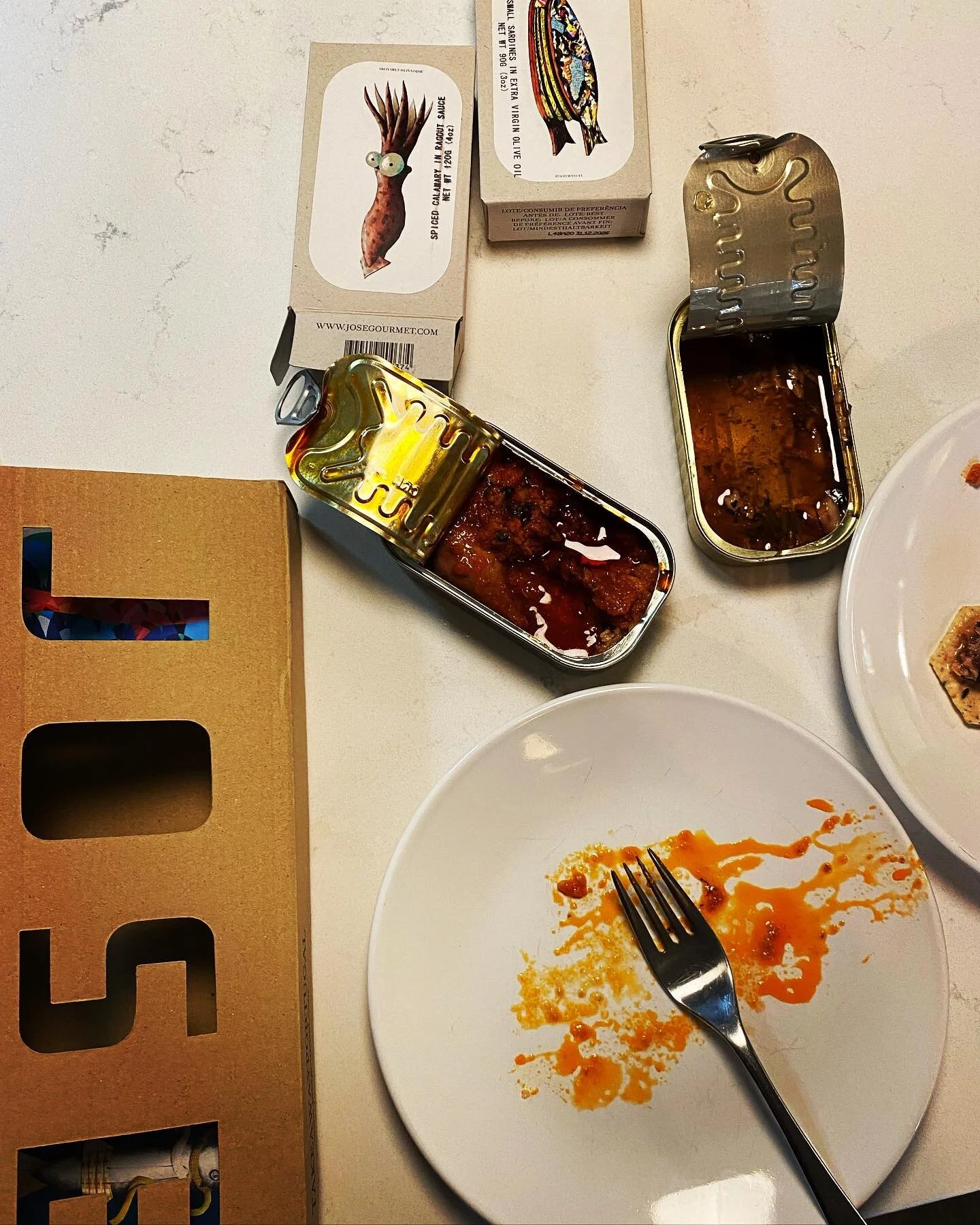 Lazy Sunday dinner = open a few tins of deliciousness from @jose.gourmet. #tinnedthings #tinnedfish #calamari #sardines #nicecans